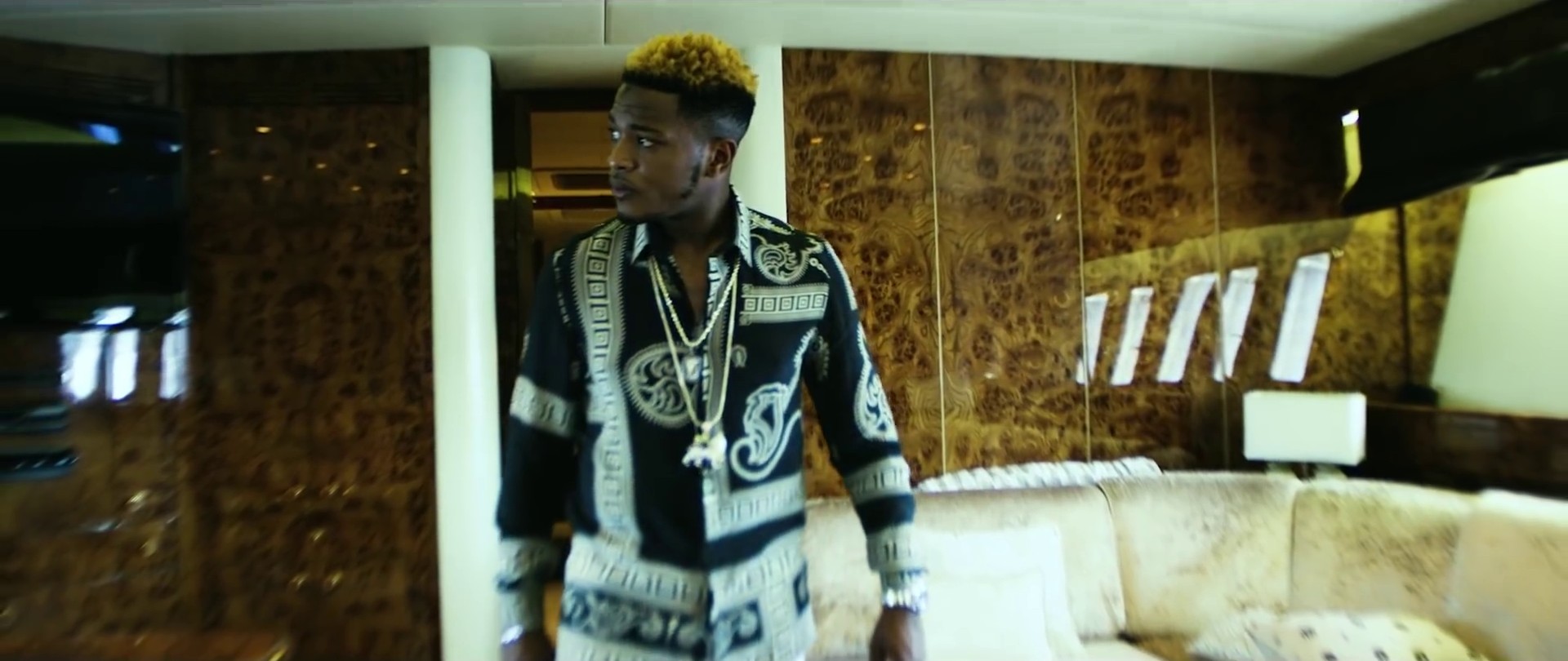 Salé (2017) —  shot,  lighting