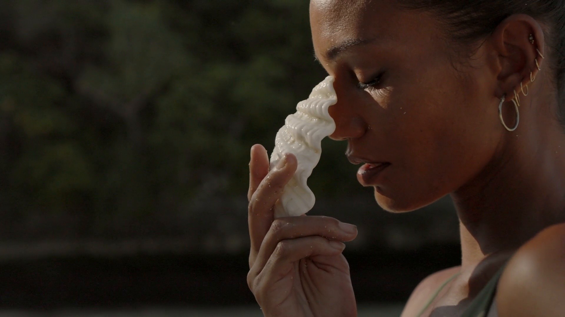 Tigra the label (2024) —  shot,  lighting