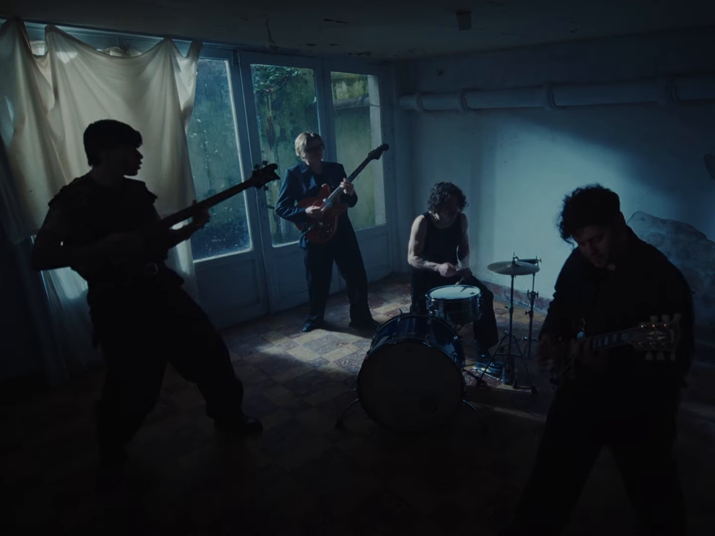 Do My Thing (2025) —  shot,  lighting