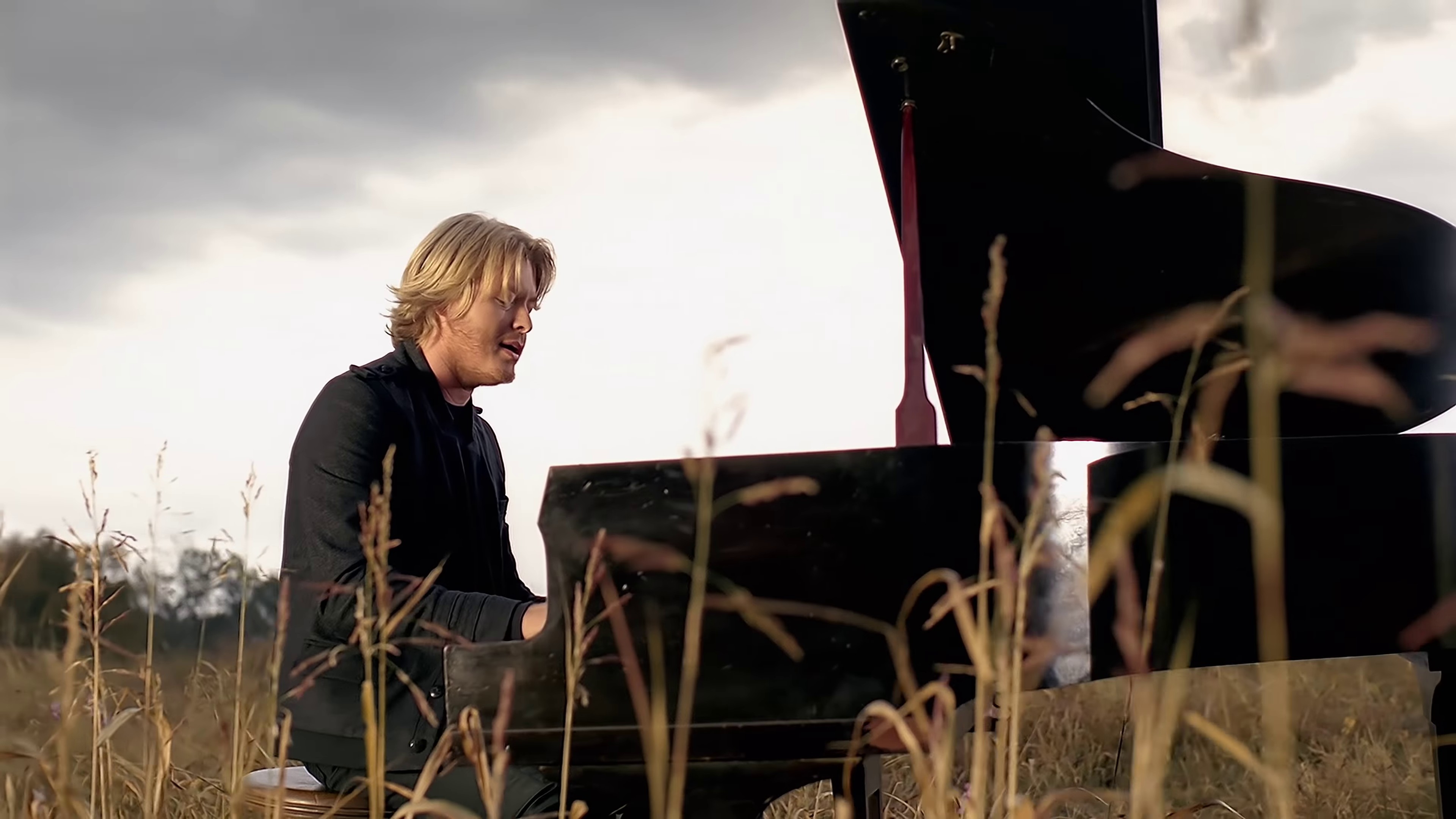 Kiss Goodbye (2010) —  shot,  lighting