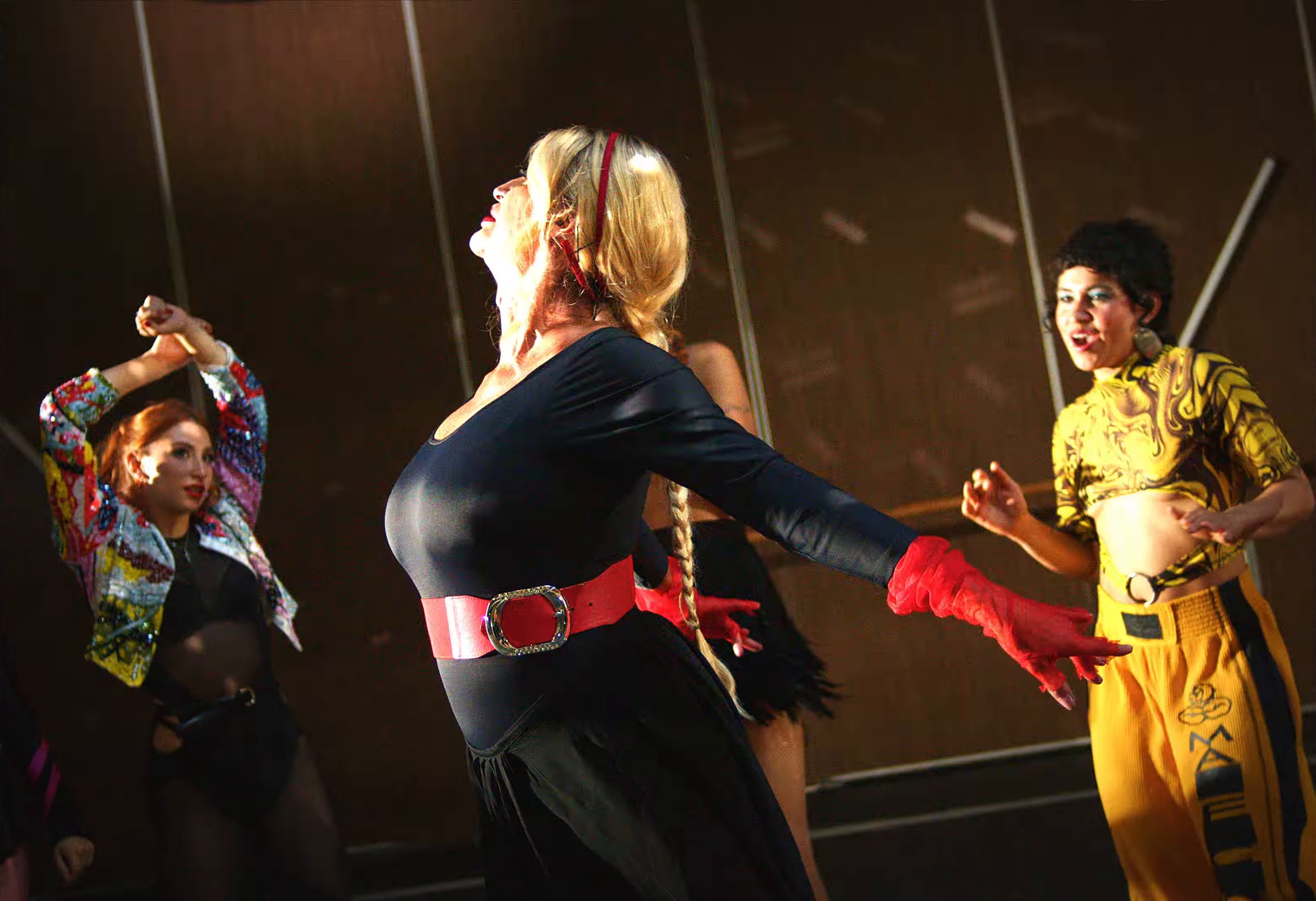 Mi Favorita Canción (2024) —  shot,  lighting