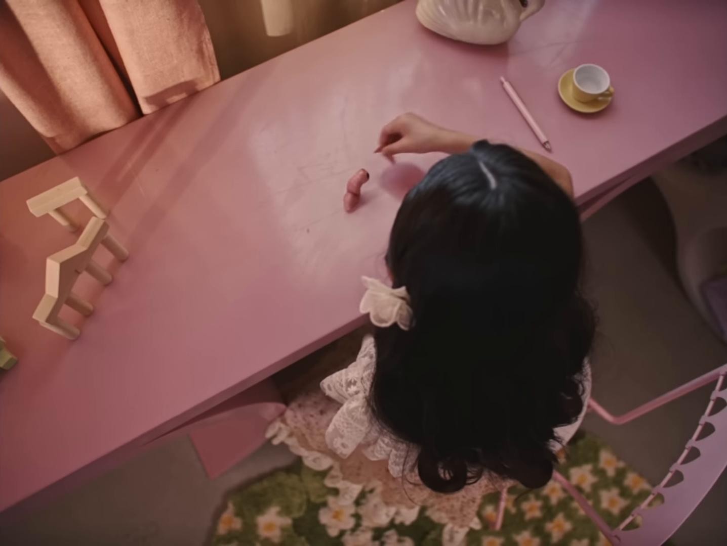 LEECHES (2025) —  shot,  lighting