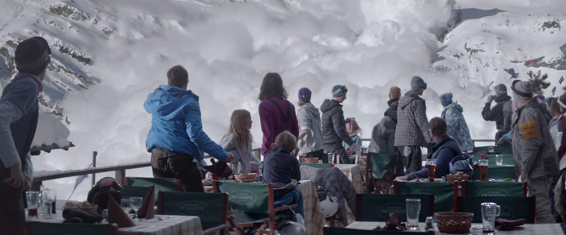 Force Majeure (2014) —  shot,  lighting