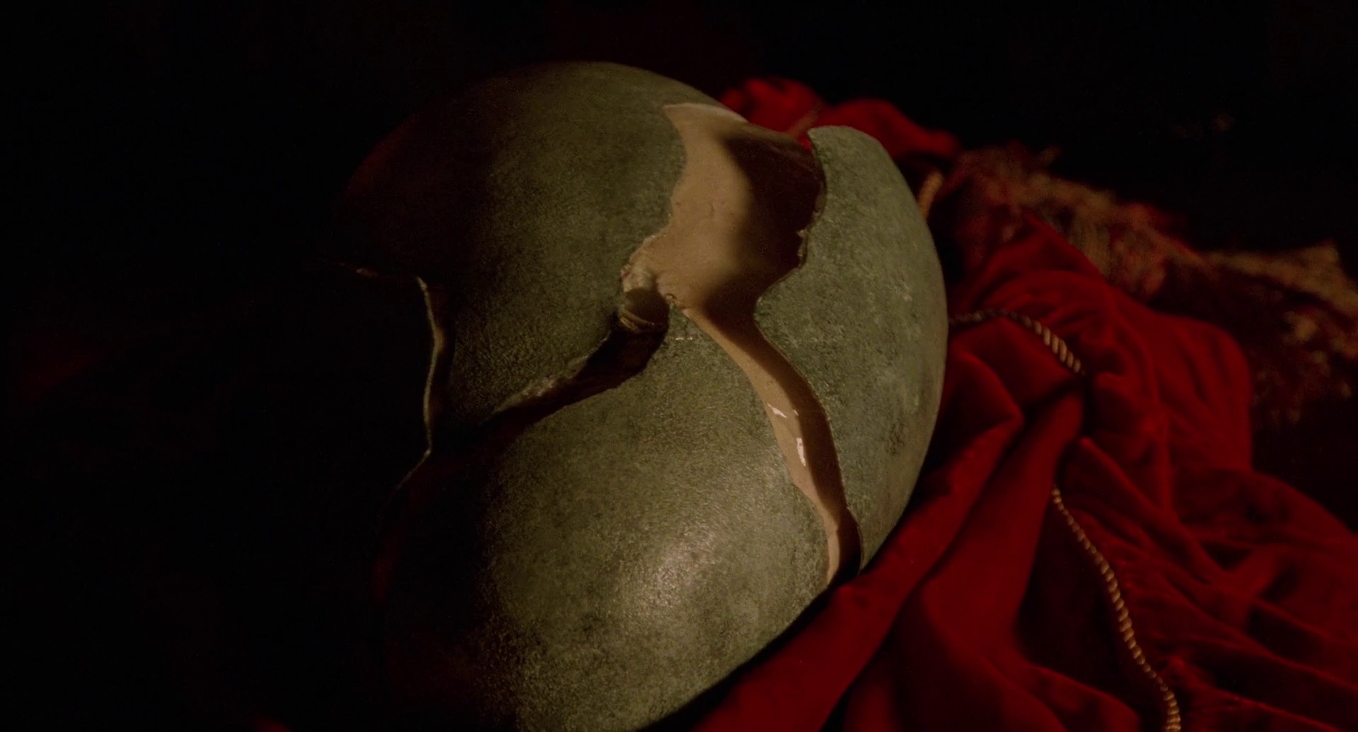 Super Mario Bros. (1993) —  shot,  lighting