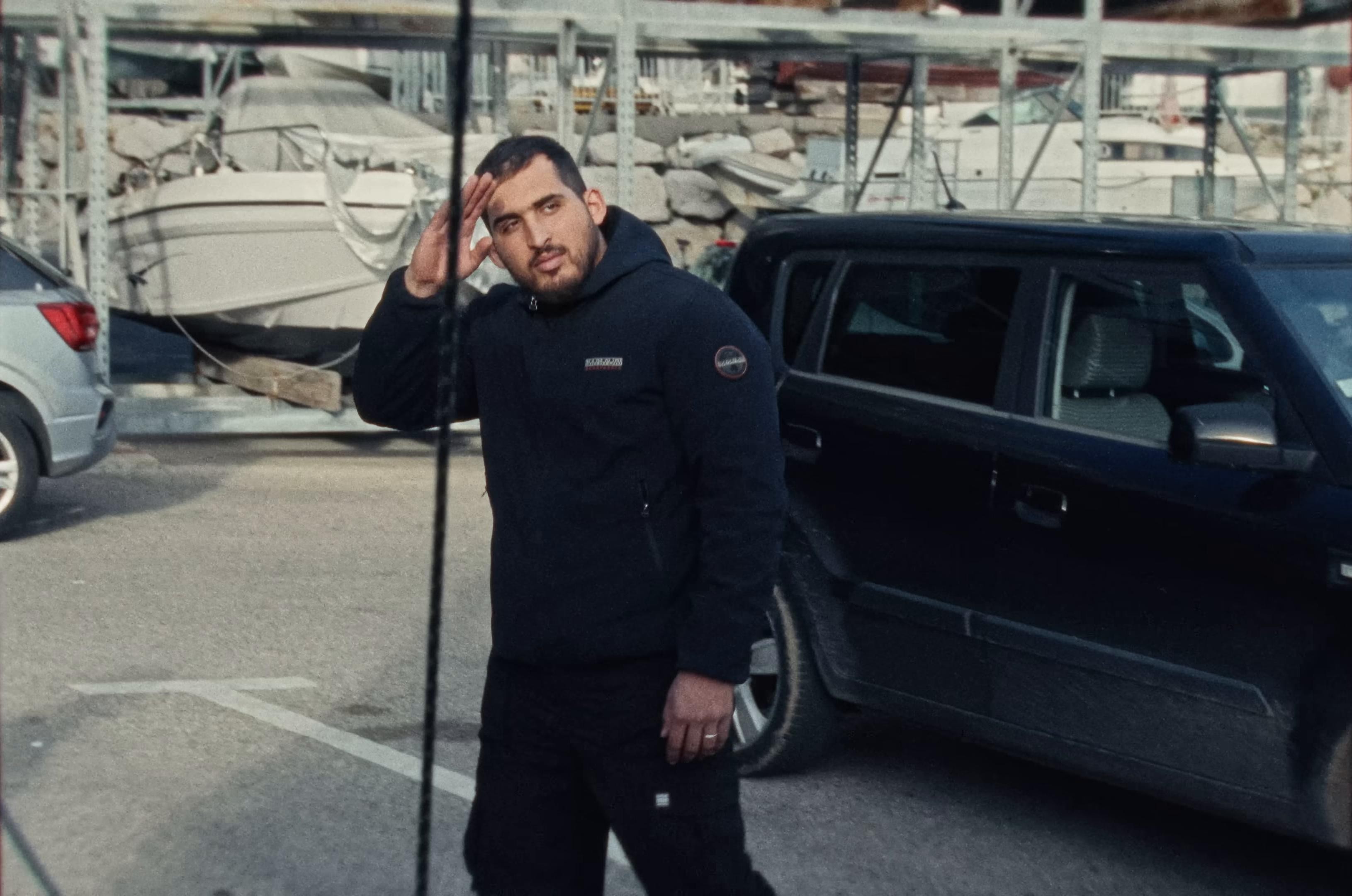 Aux Deux Fêlés (2025) —  shot,  lighting