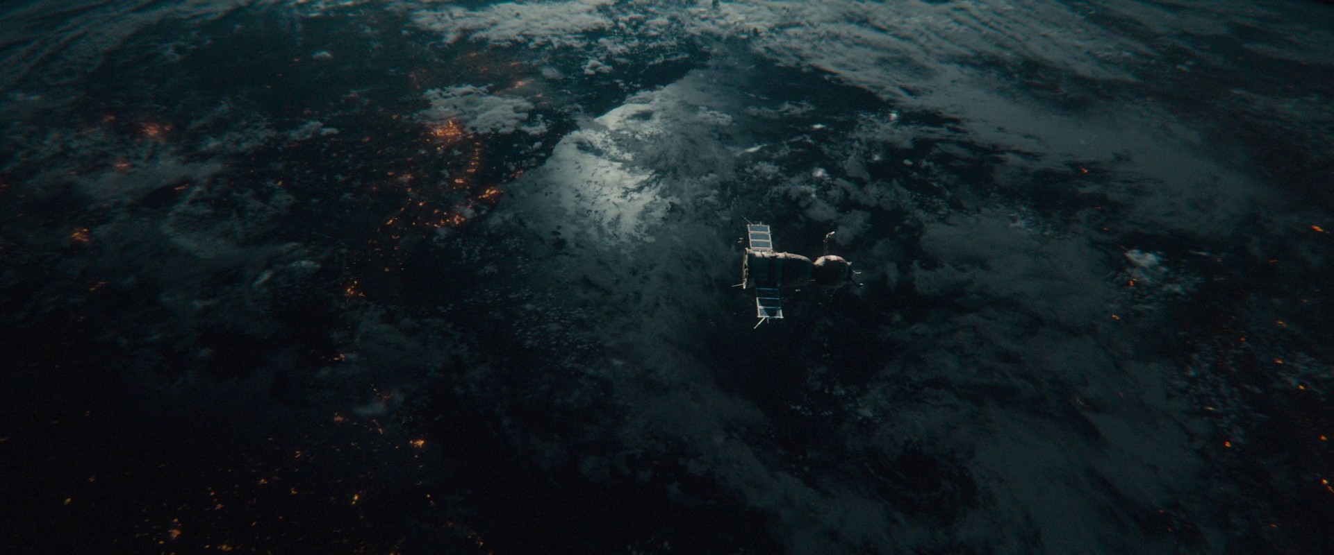 Sputnik (2020) —  shot,  lighting