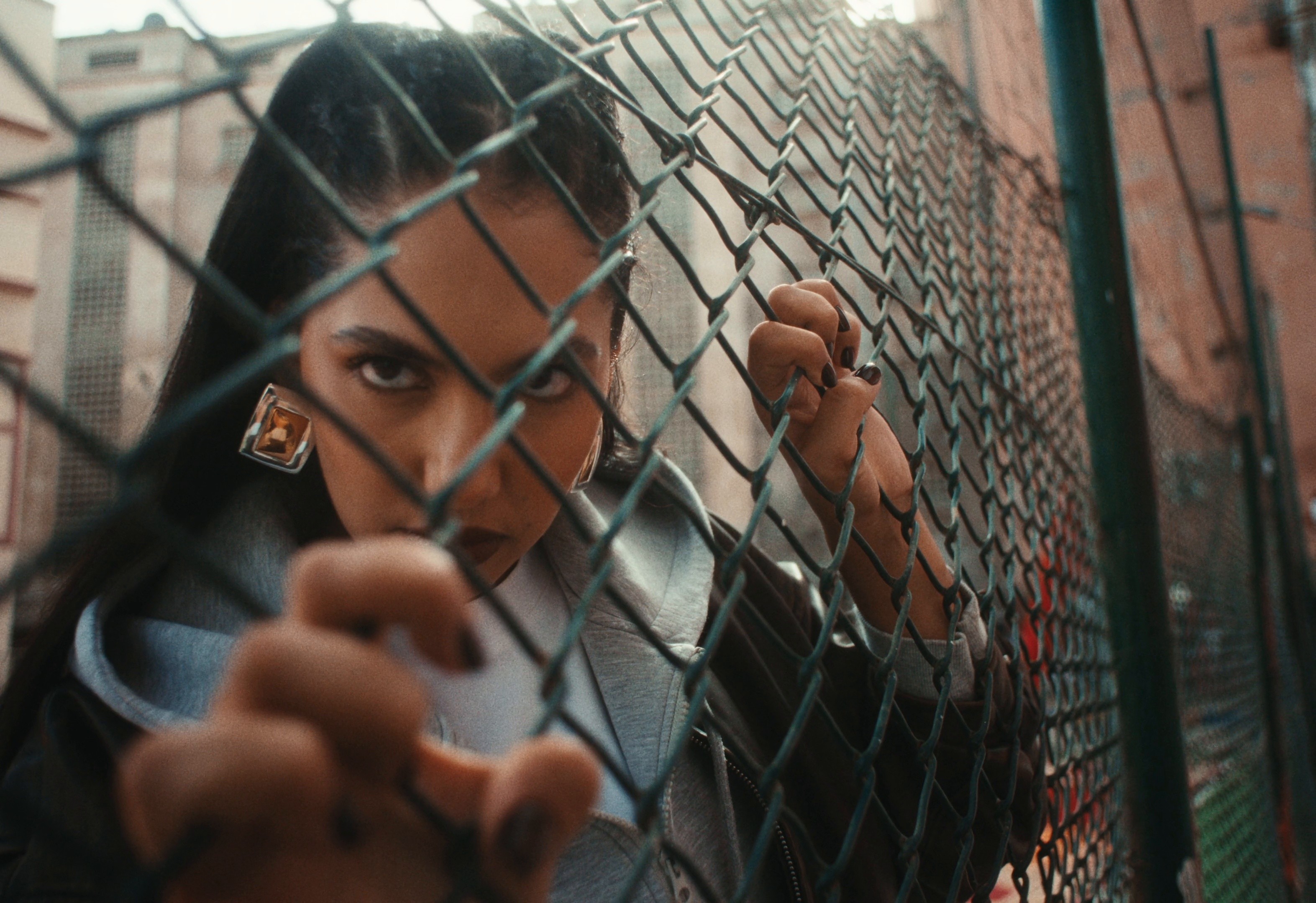 CARTA ROUGE (2025) —  shot,  lighting