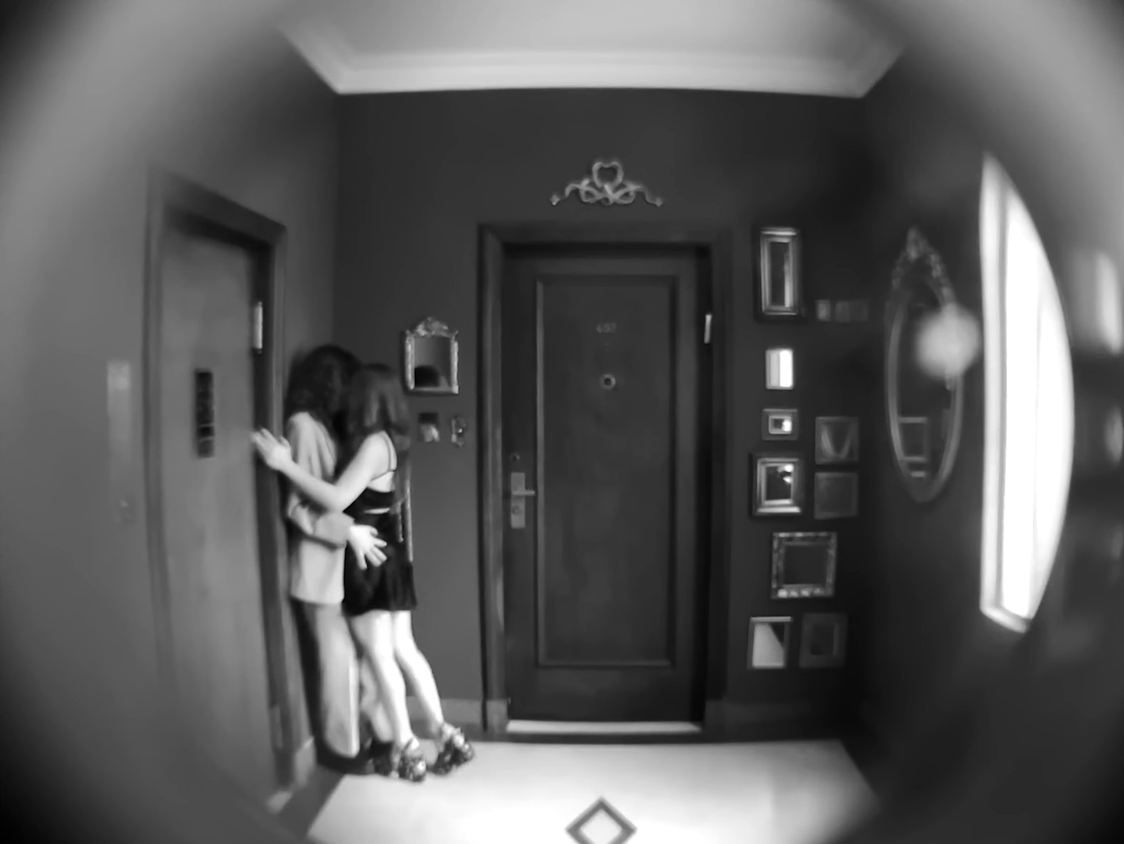 Menta com chá (2023) —  shot,  lighting