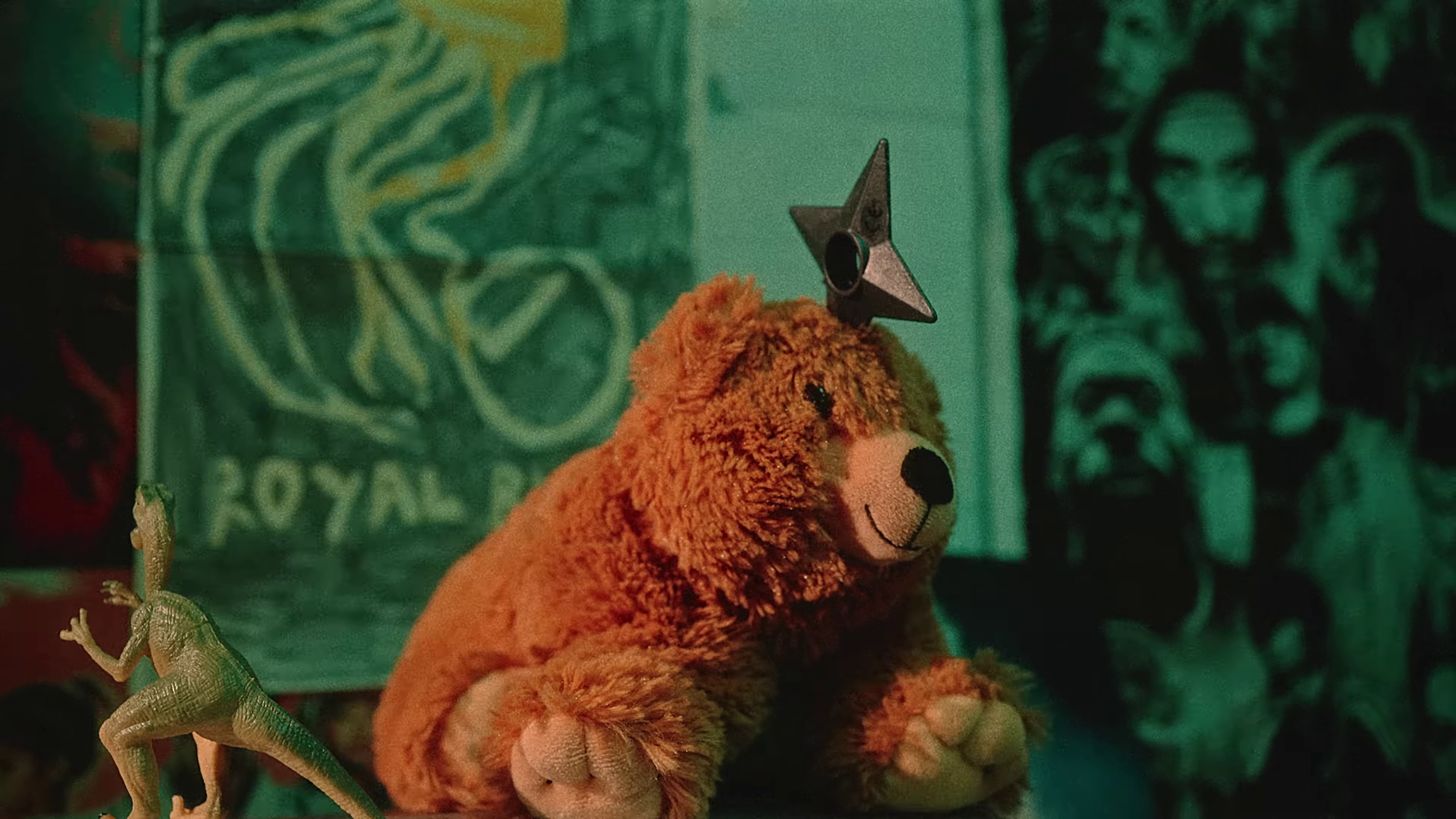 Shiner In The Dark (2023) —  shot,  lighting