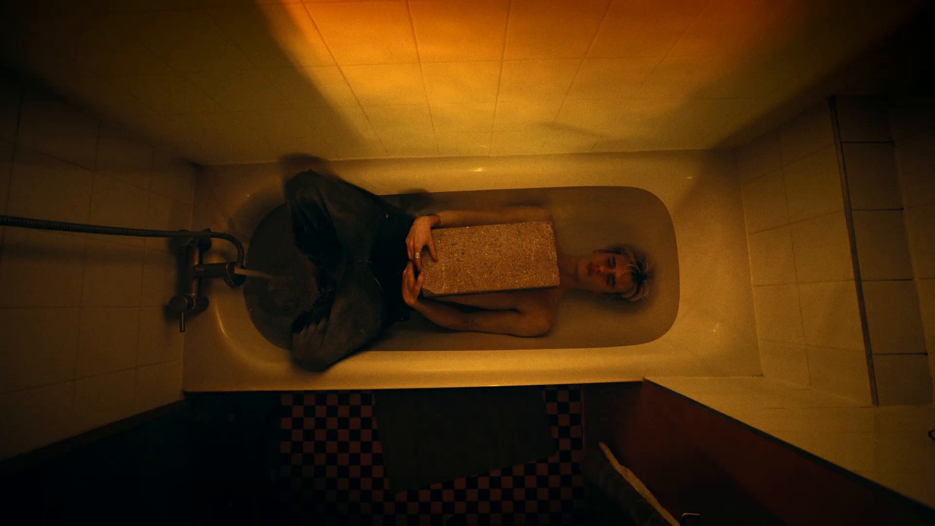 Giving Up Air (2025) —  shot,  lighting