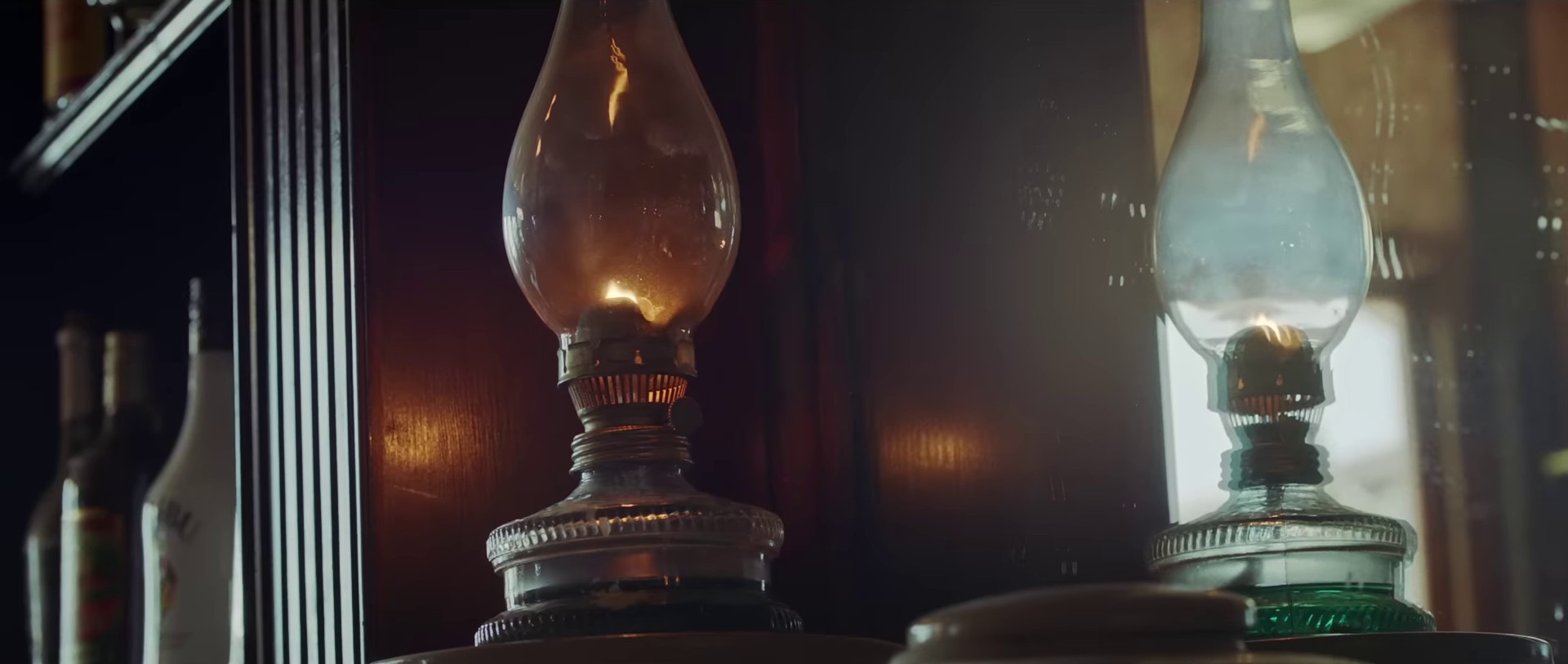 Unhealthy (2023) —  shot,  lighting