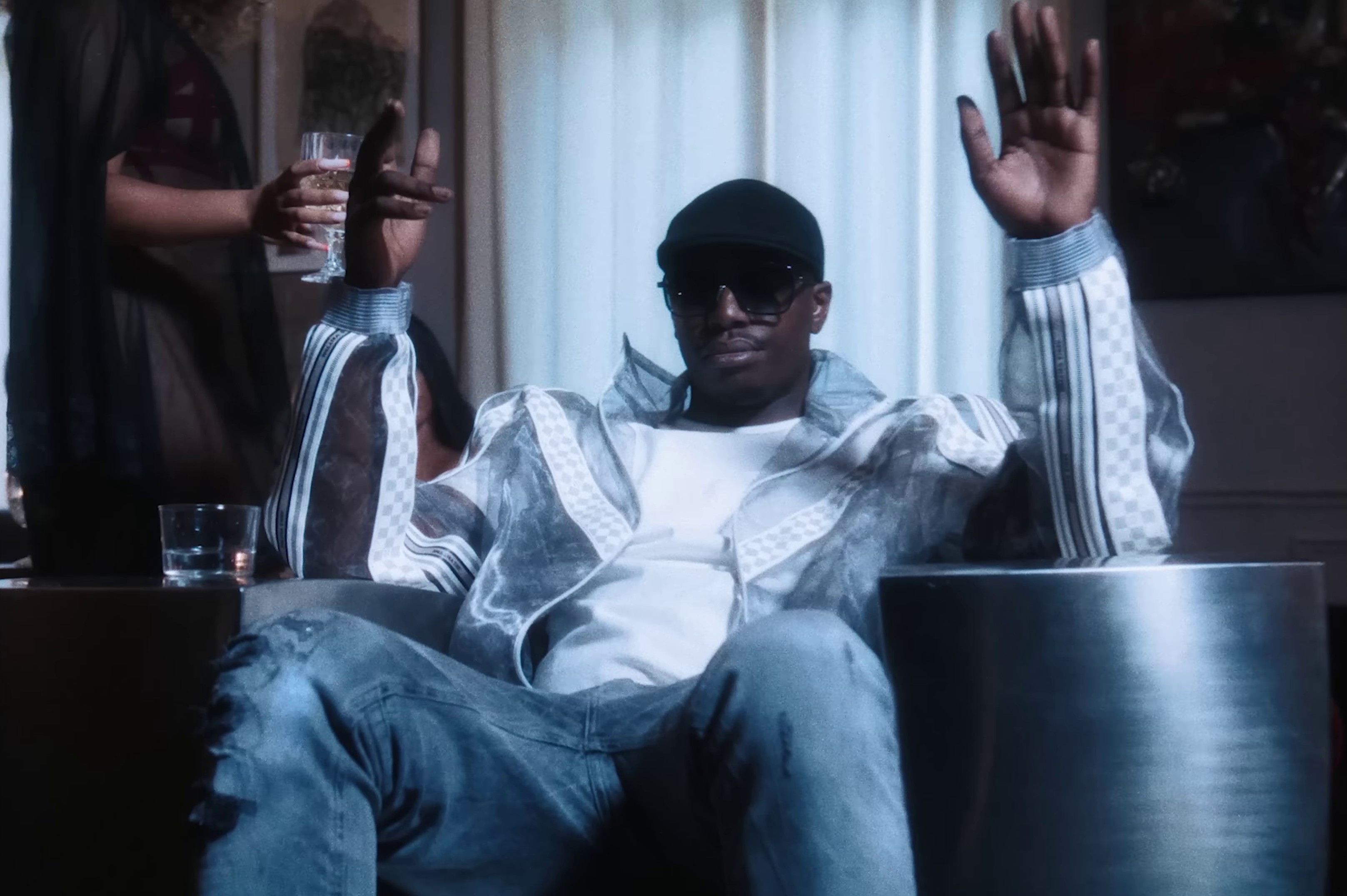 Escorte (2023) —  shot,  lighting