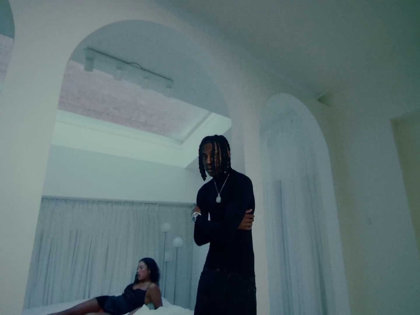 How You Feel? (2022) —  shot,  lighting