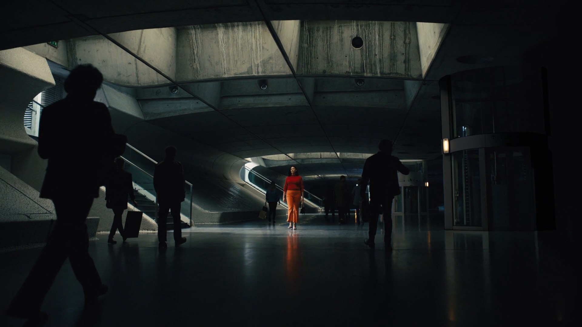 H&M - Discover (Directors Cut) (2022) —  shot,  lighting