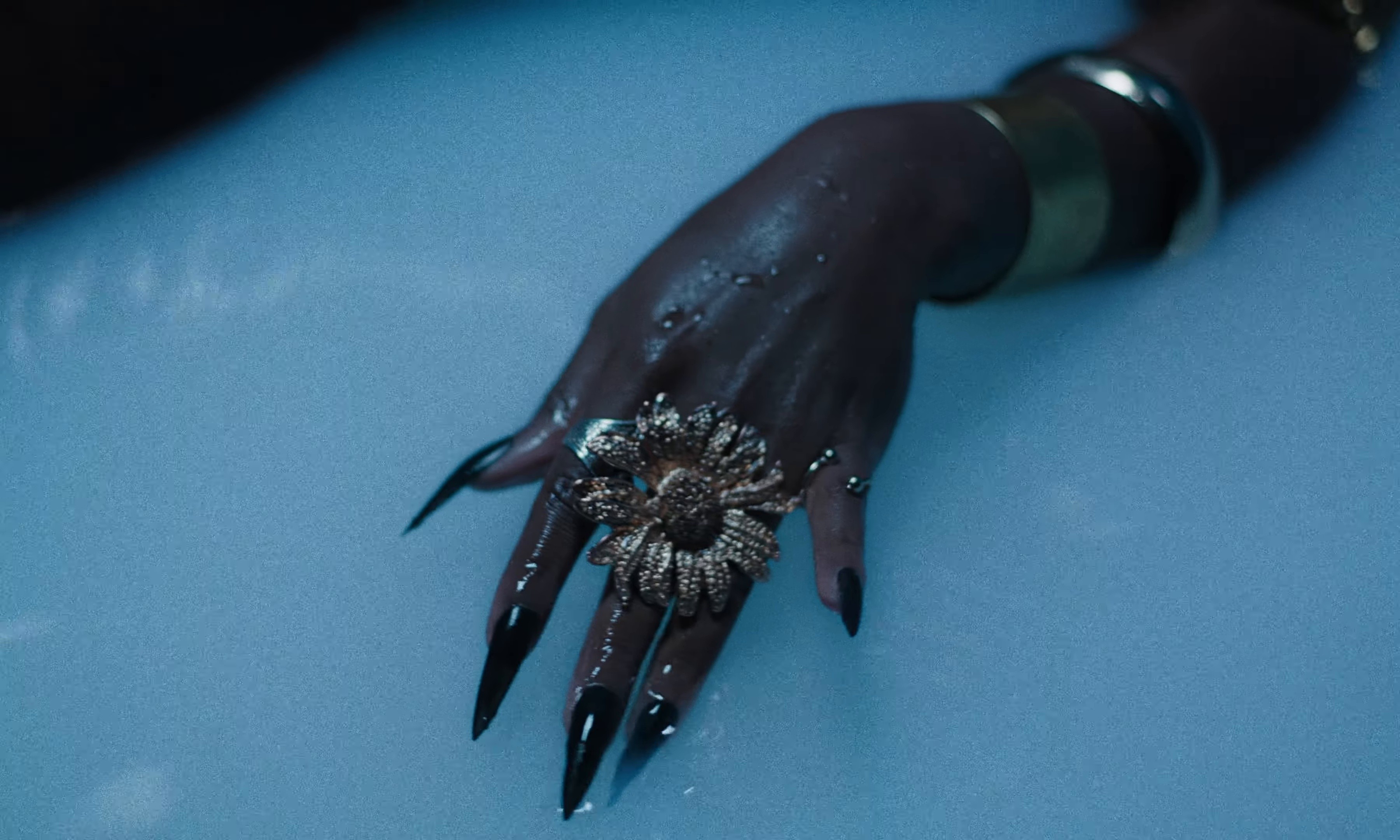 MON AMOUR (2025) —  shot,  lighting