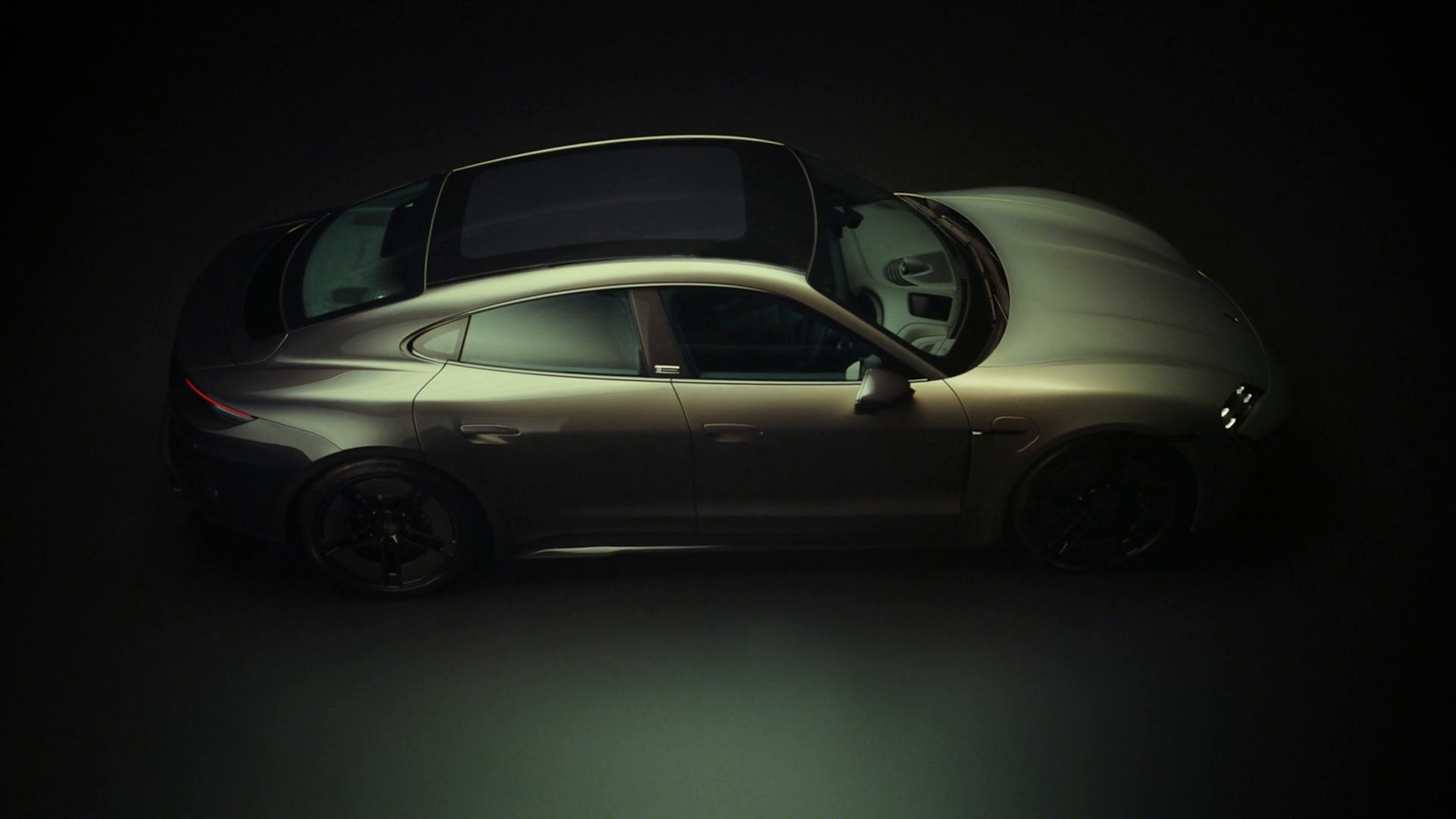 PORSCHE CELESTIAL JADE DC (2024) —  shot,  lighting