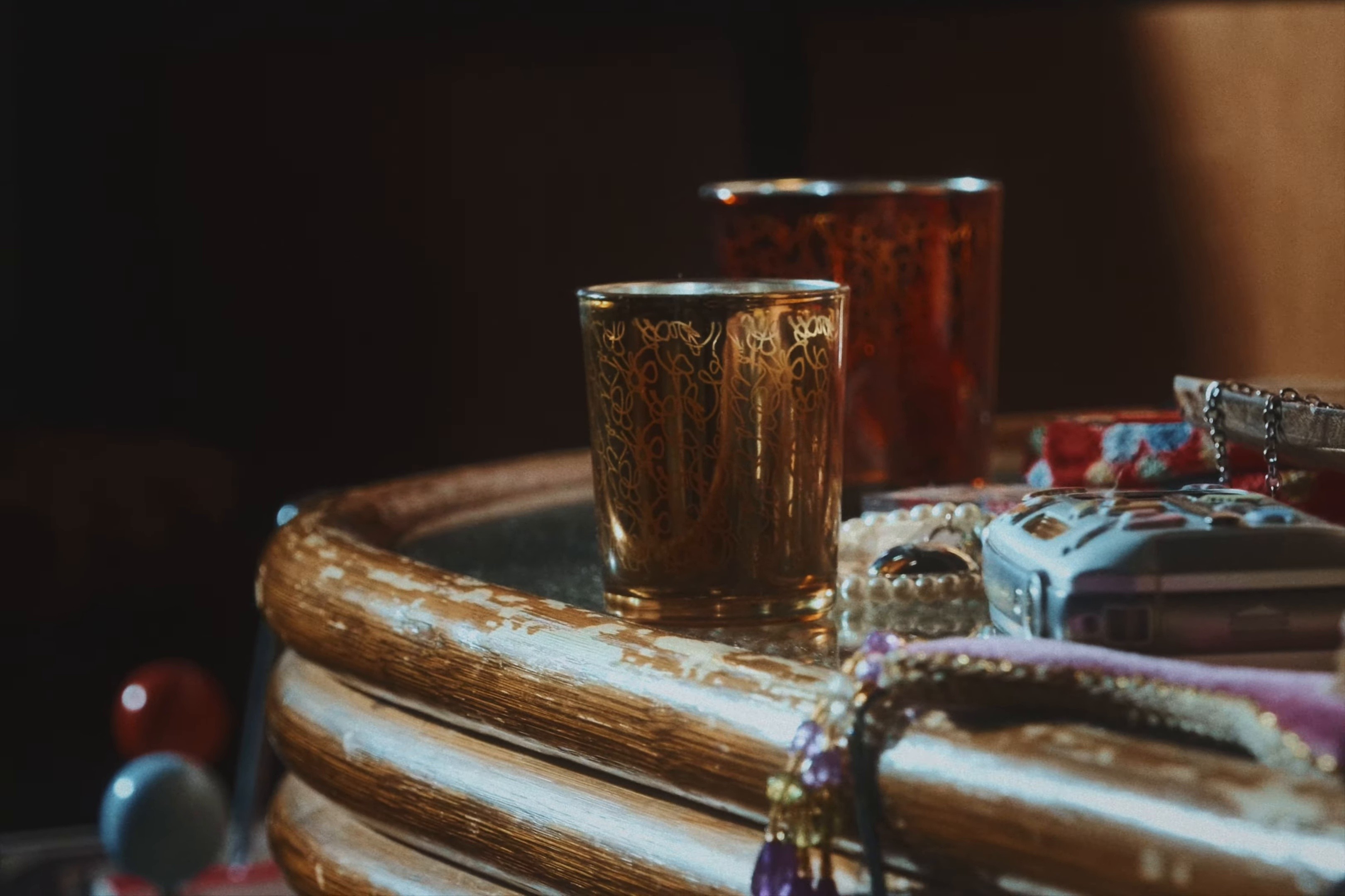 Back in town (2025) —  shot,  lighting