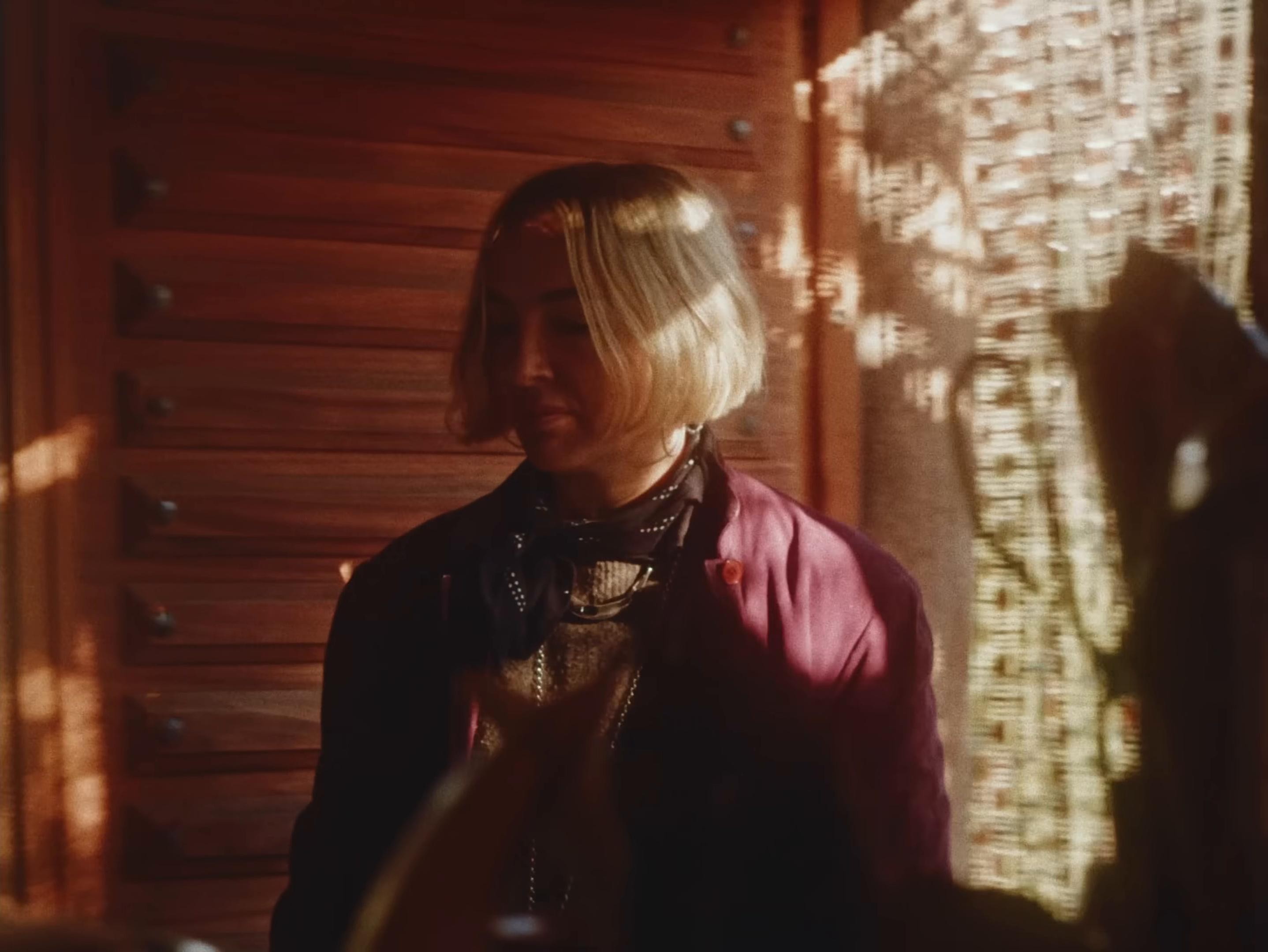 Cuando nadie mira (2026) —  shot,  lighting