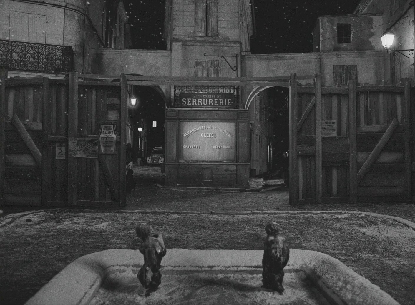 The French Dispatch (2021) —  shot,  lighting