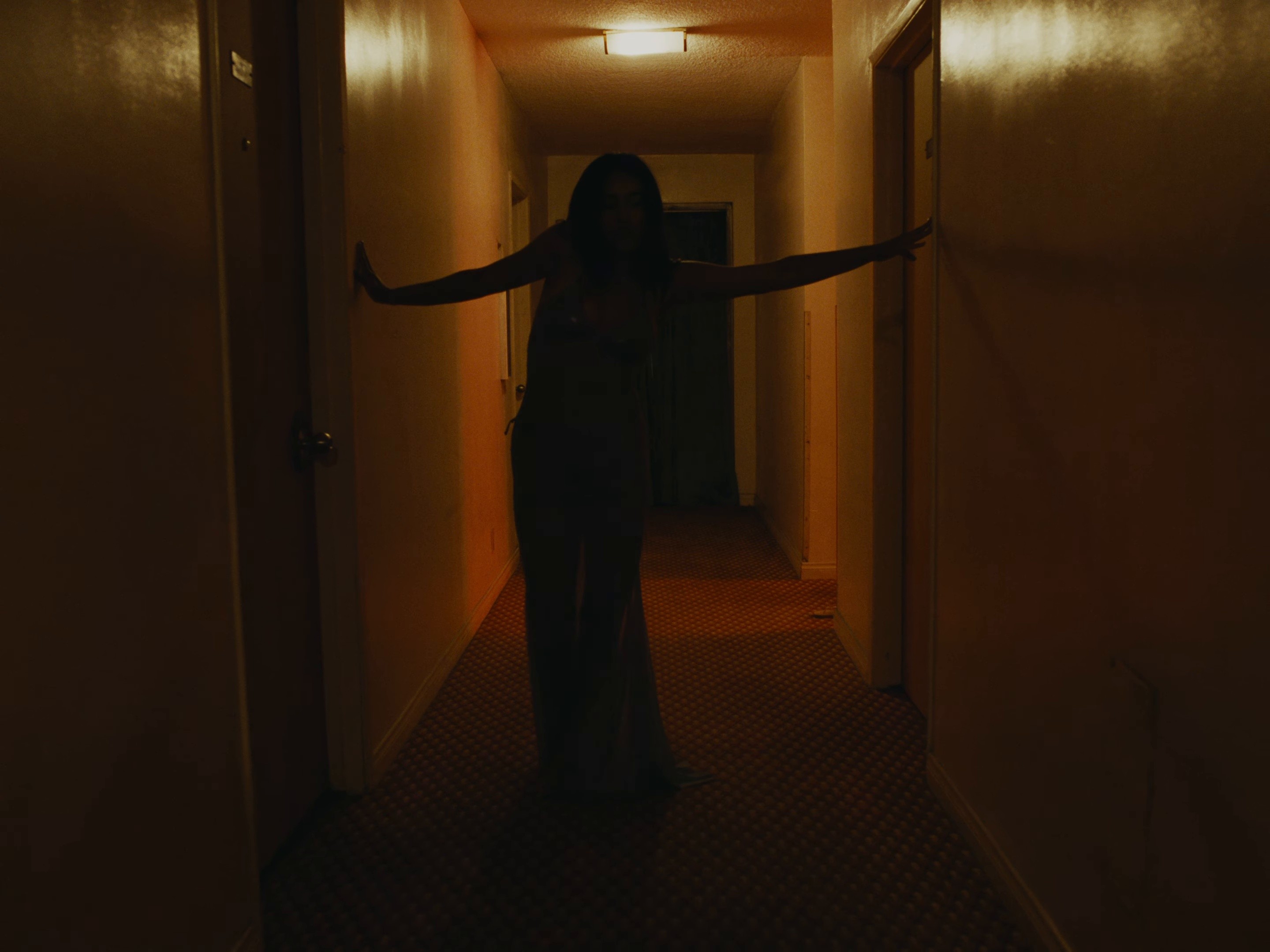 Sirena (2024) —  shot,  lighting