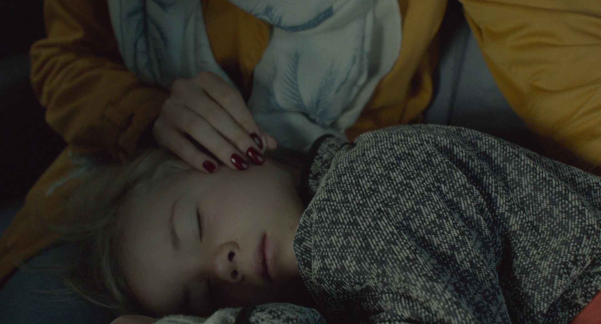 Don't Look at Me That Way (2016) —  shot,  lighting