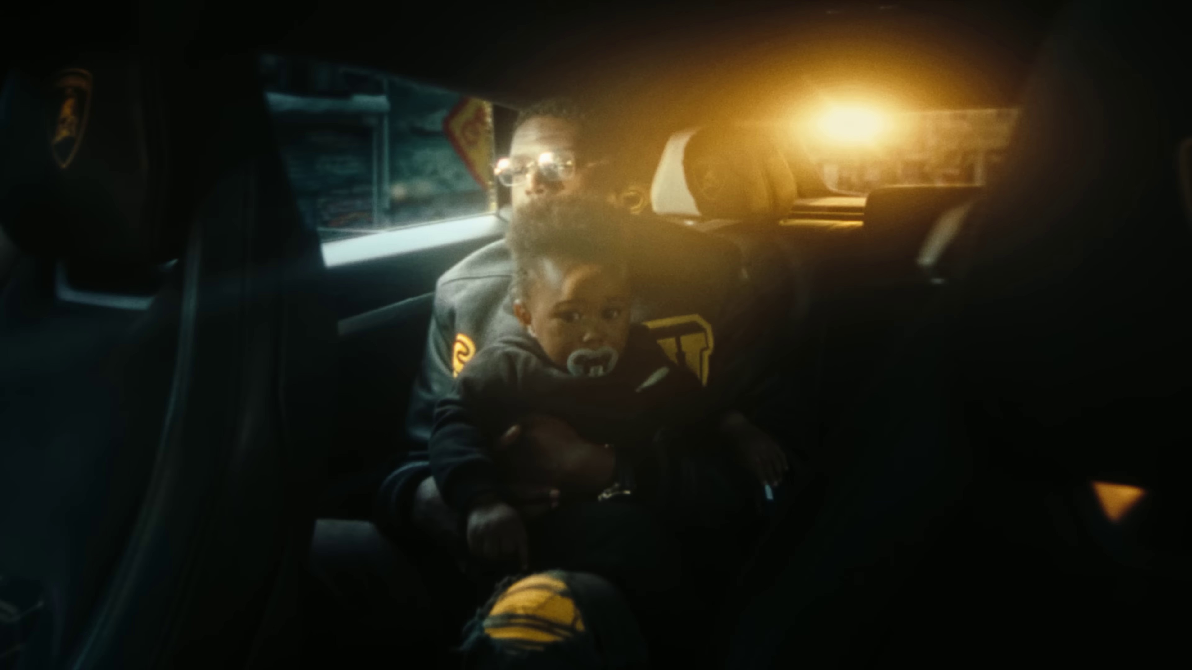 25 G (2023) —  shot,  lighting