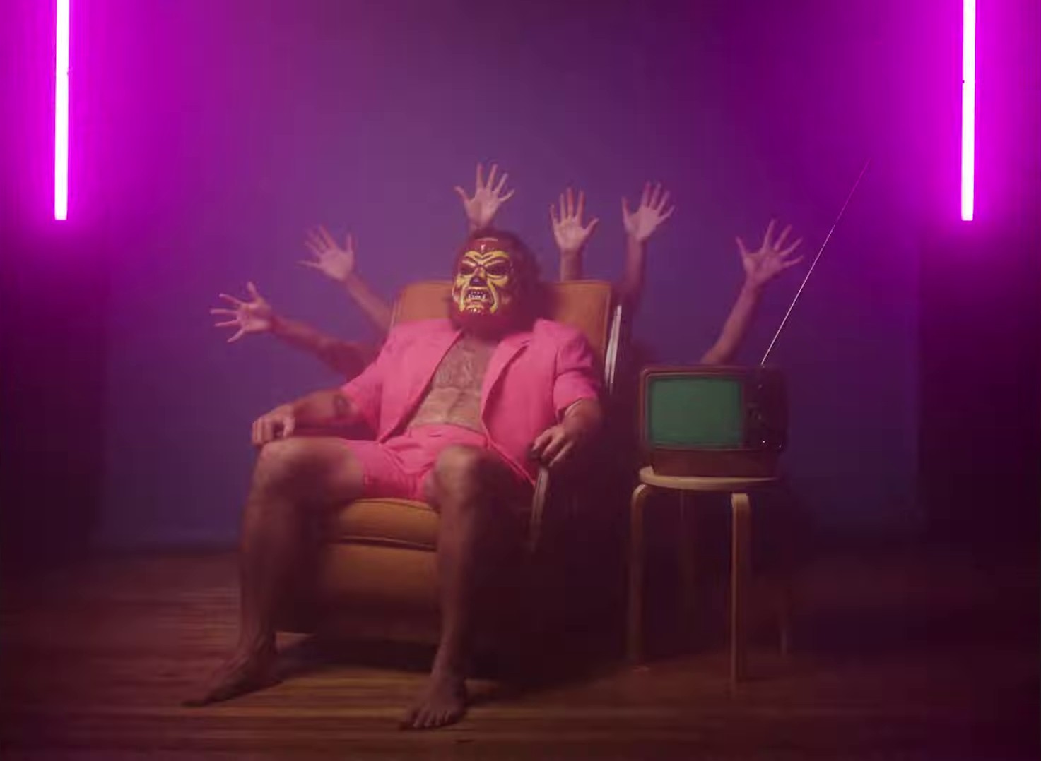 Family Man  (2022) —  shot,  lighting