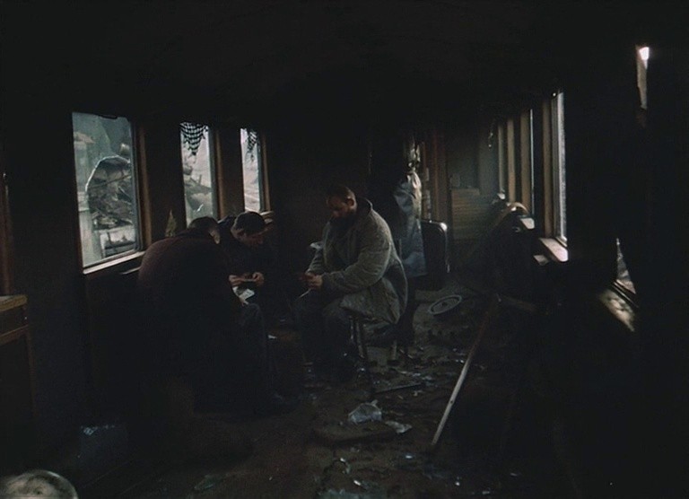 Visitor of a Museum (1990) —  shot,  lighting