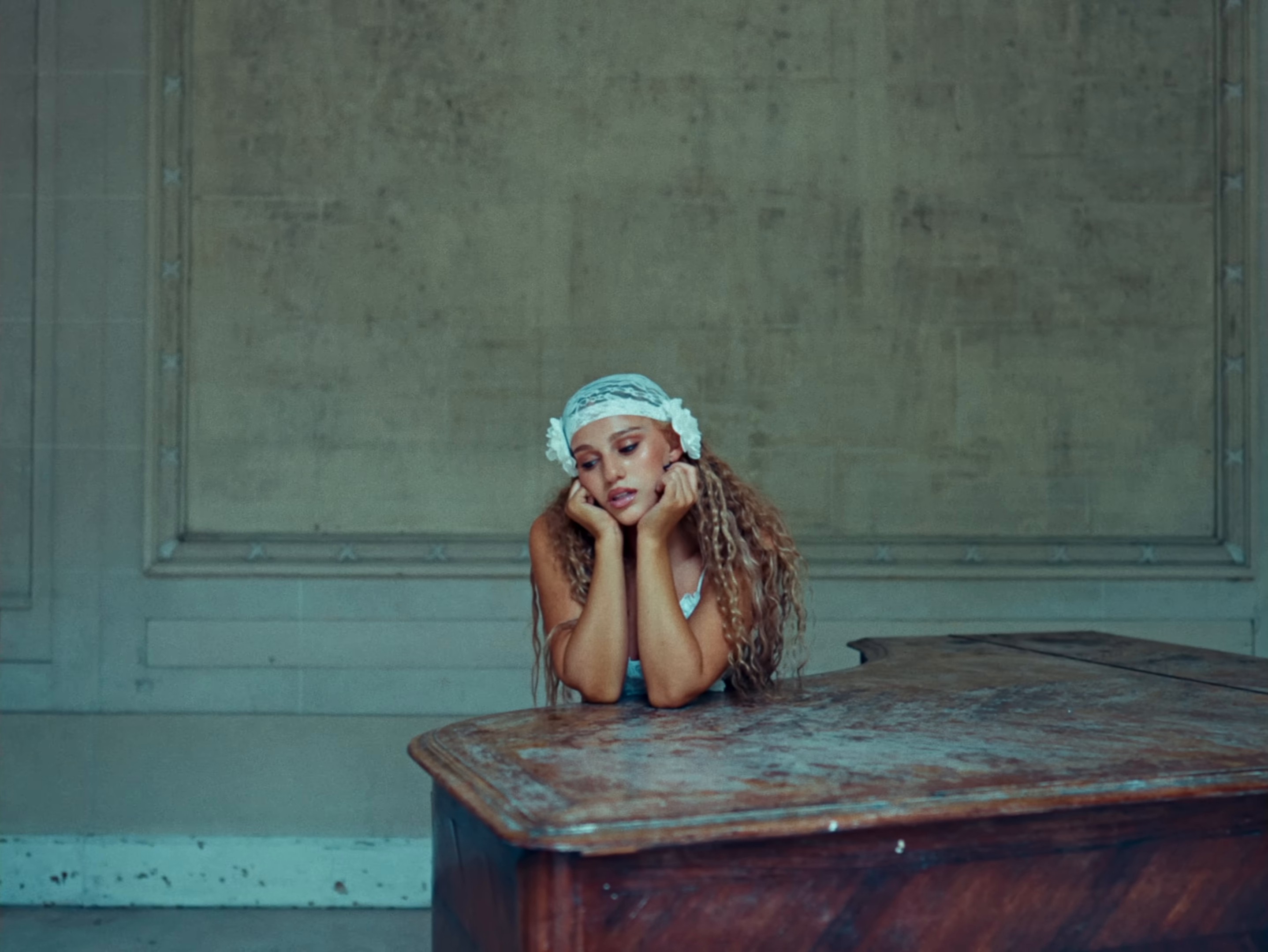 Kon Nafsak (2024) —  shot,  lighting