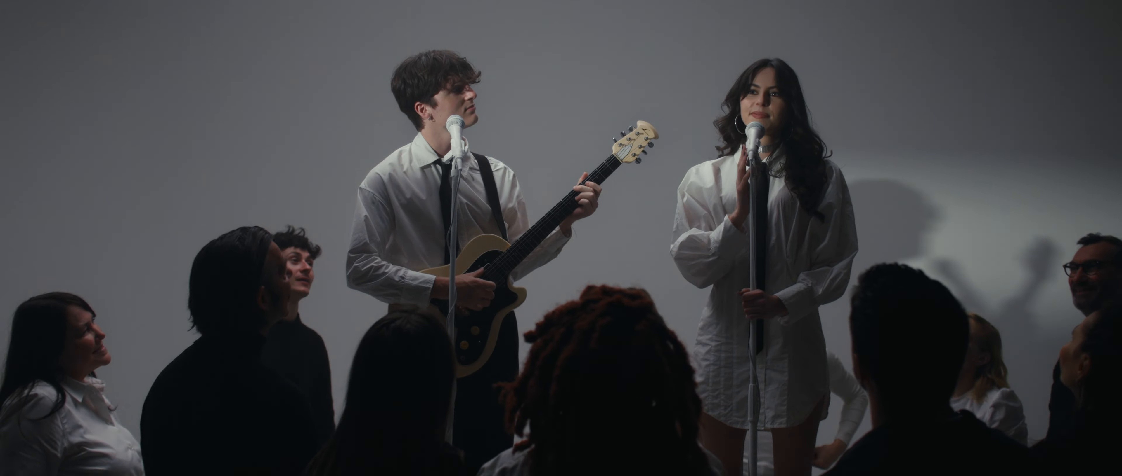 Adèle & Robin - Courage (Clip officiel) (2025) —  shot,  lighting