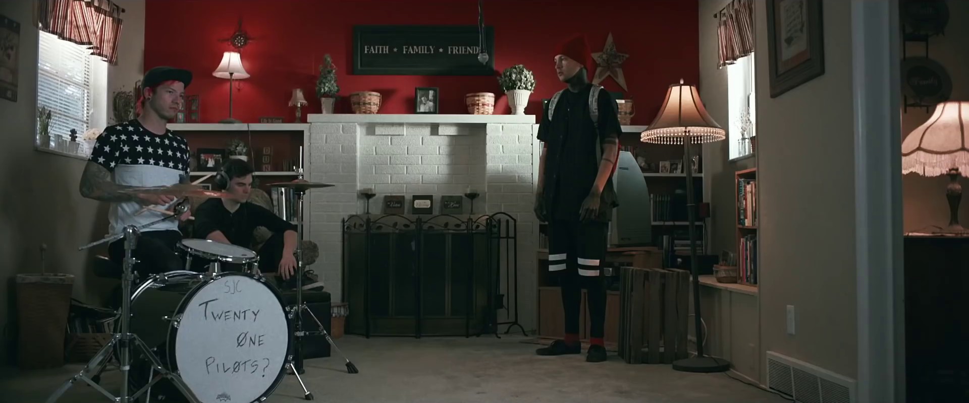 Stressed Out (2015) —  shot,  lighting