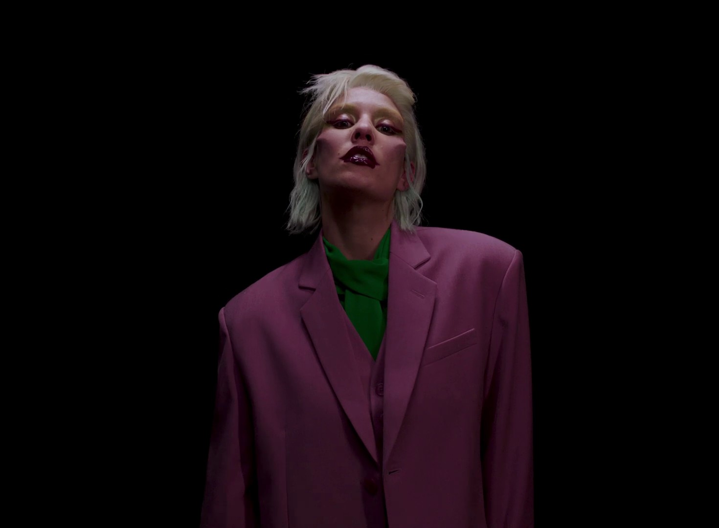 Multi Me (2022) —  shot,  lighting