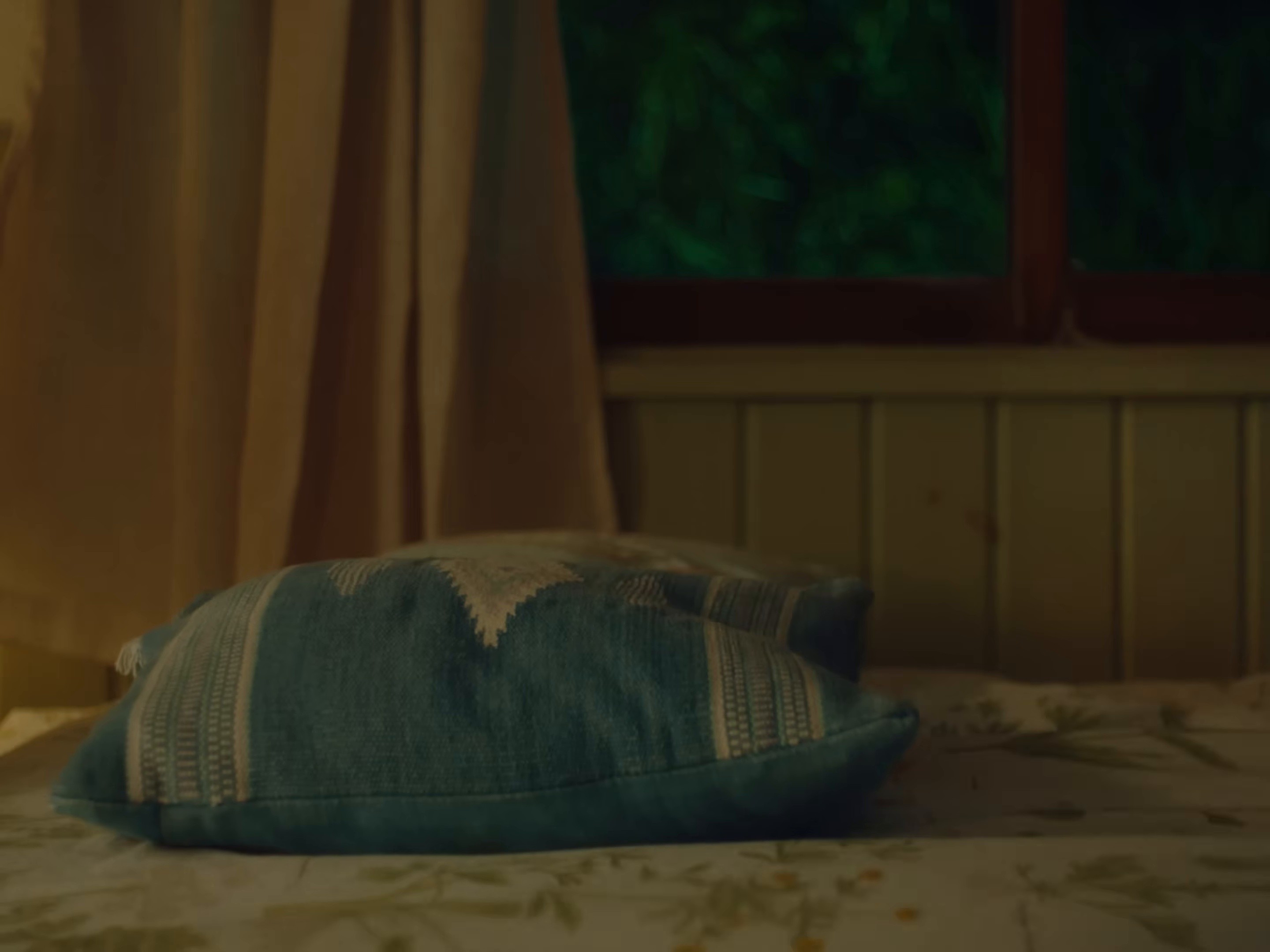 Sensation Season (2026) —  shot,  lighting