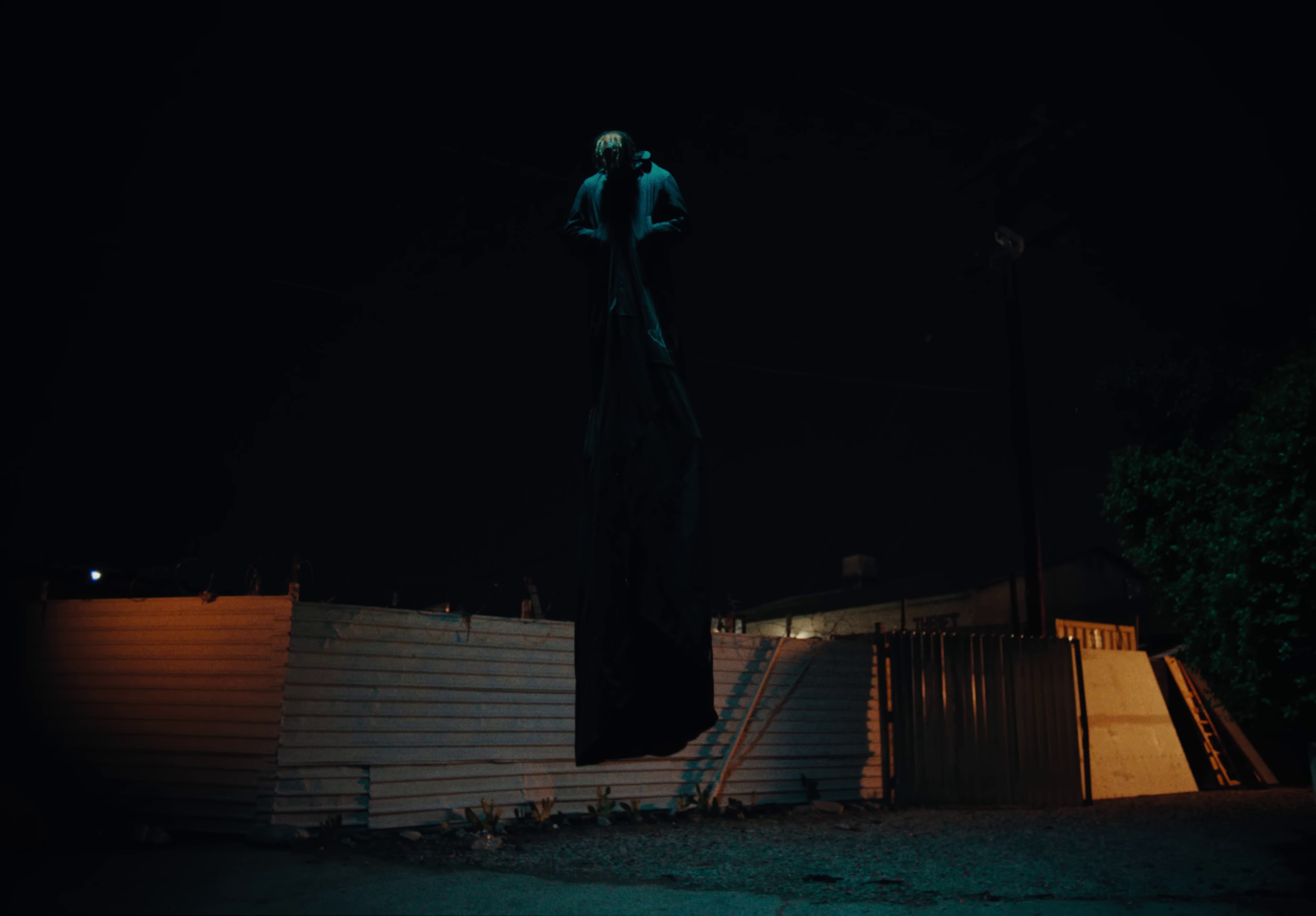 THREE HEADS (2022) —  shot,  lighting