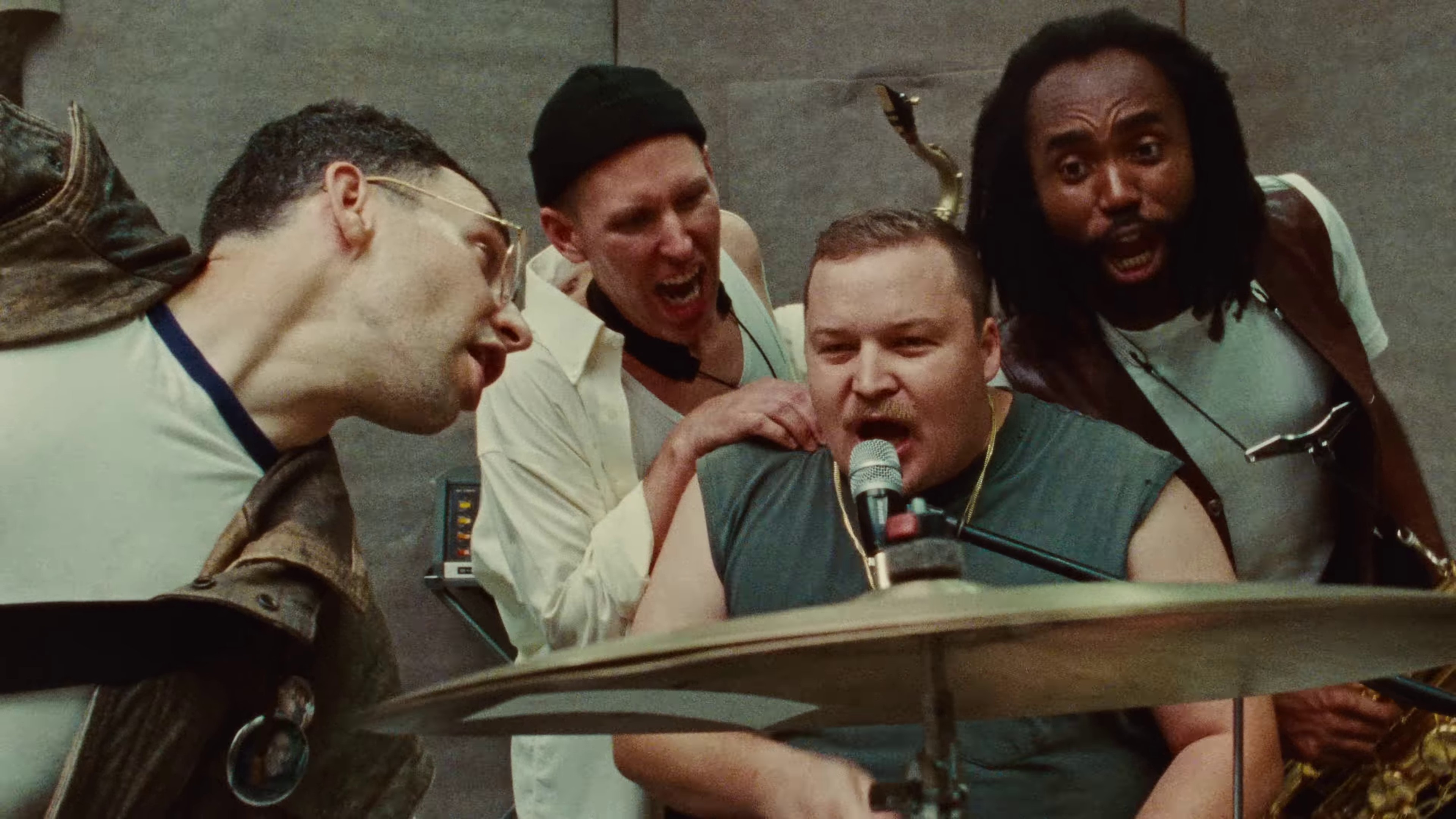 Modern Girl (2023) —  shot,  lighting