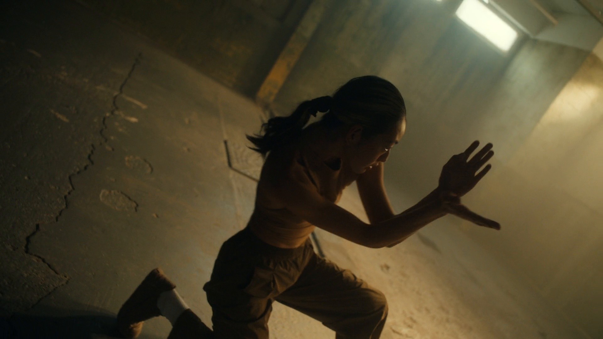 BITIS HUNTER - STREET X VIET MAX (2021) —  shot,  lighting