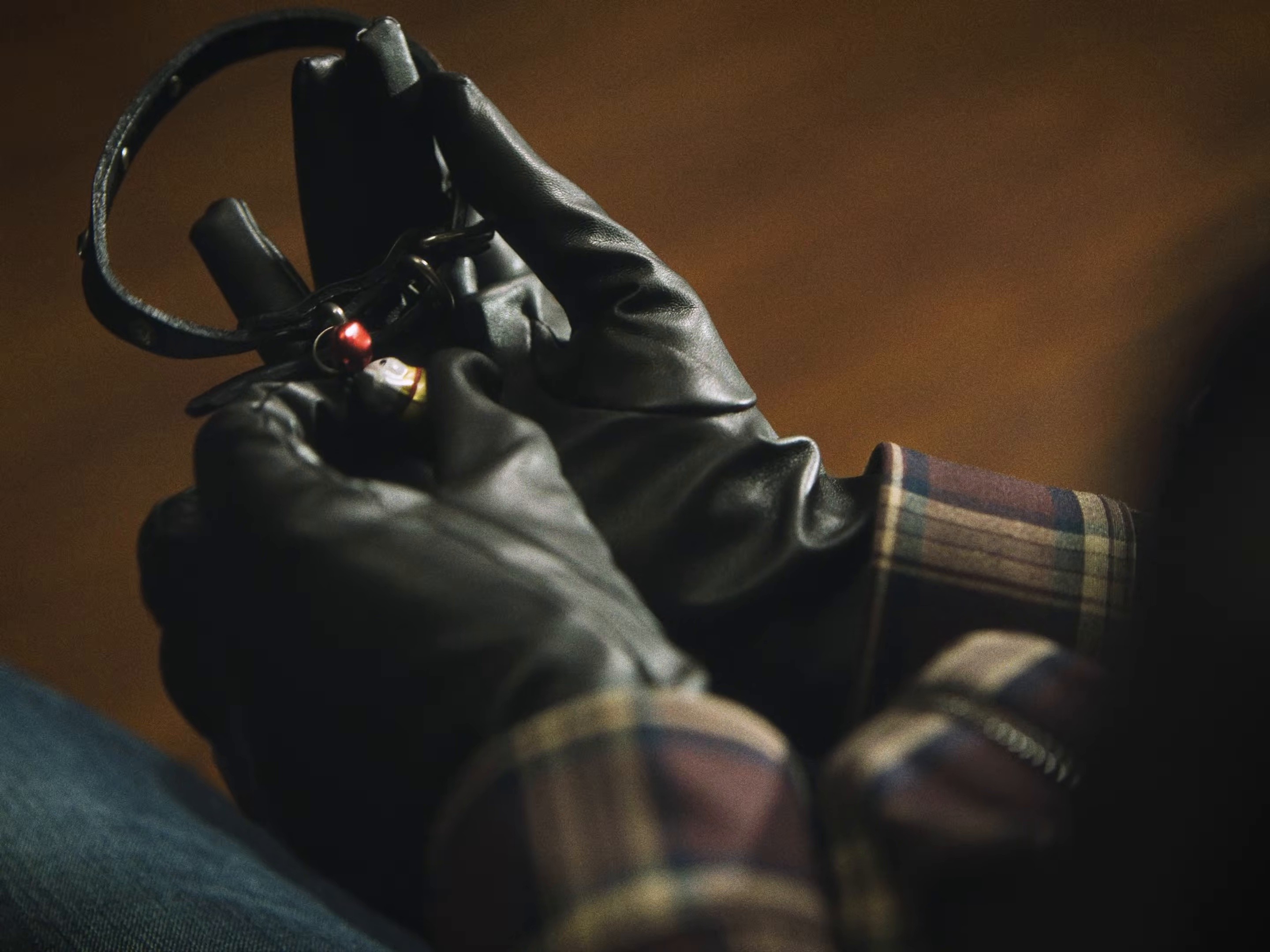 MI GATA (2026) —  shot,  lighting