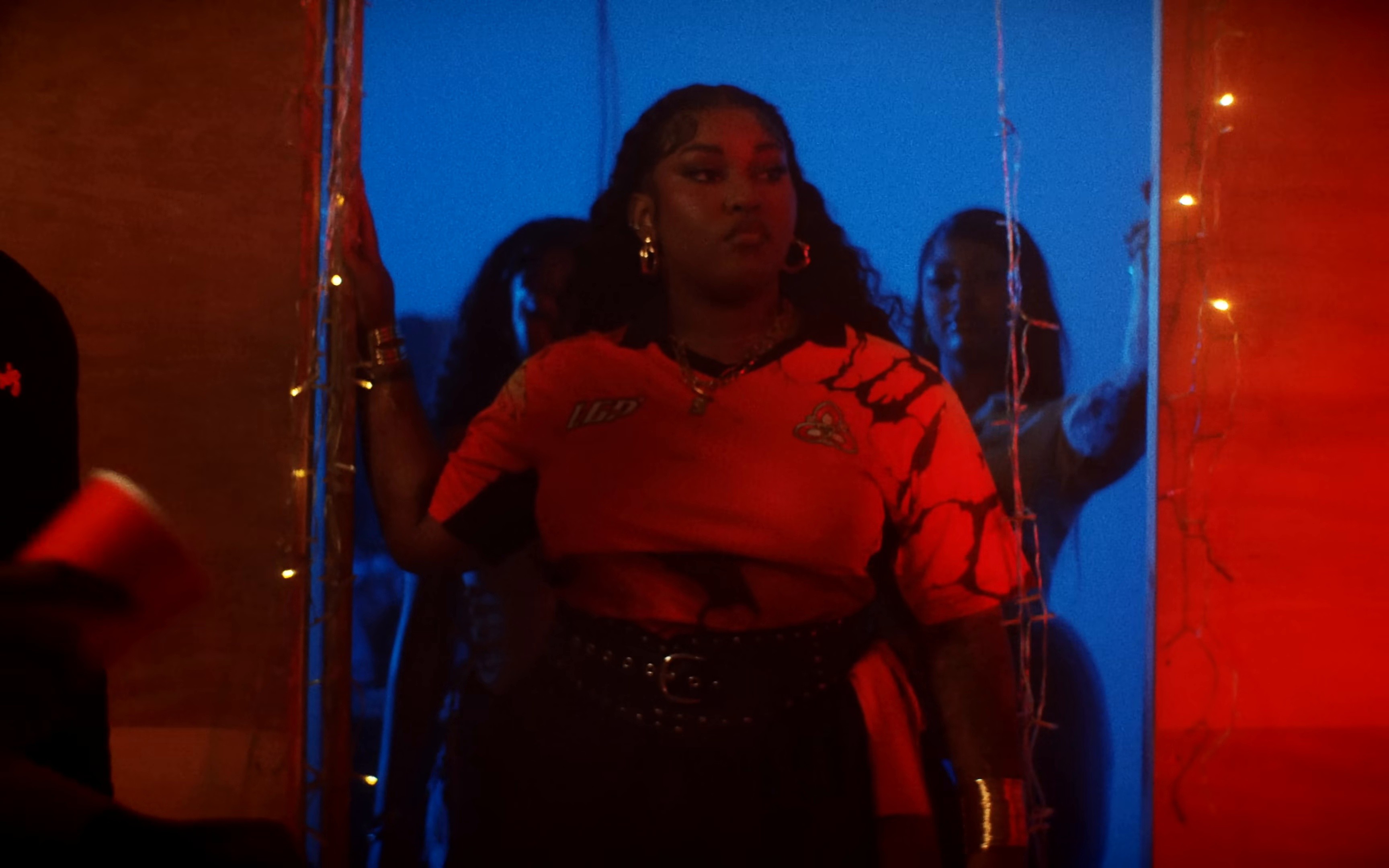 Aime comme ça (la cité) (2025) —  shot,  lighting