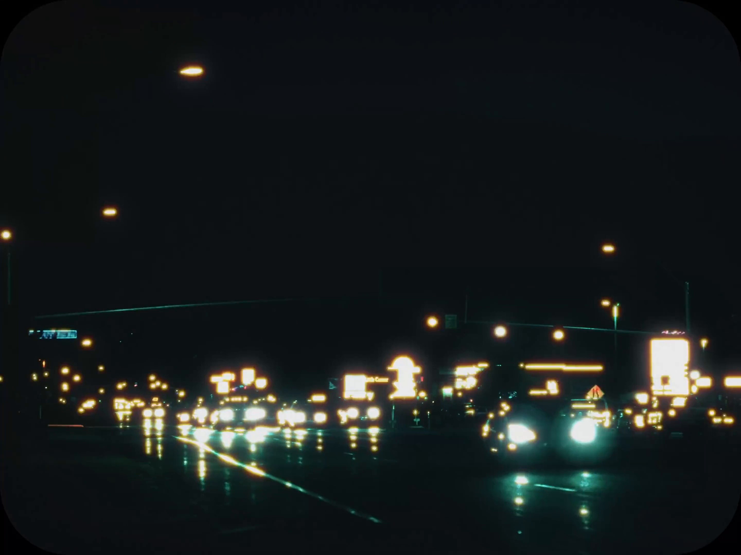 Trianguló de amor bizarro (2025) —  shot,  lighting