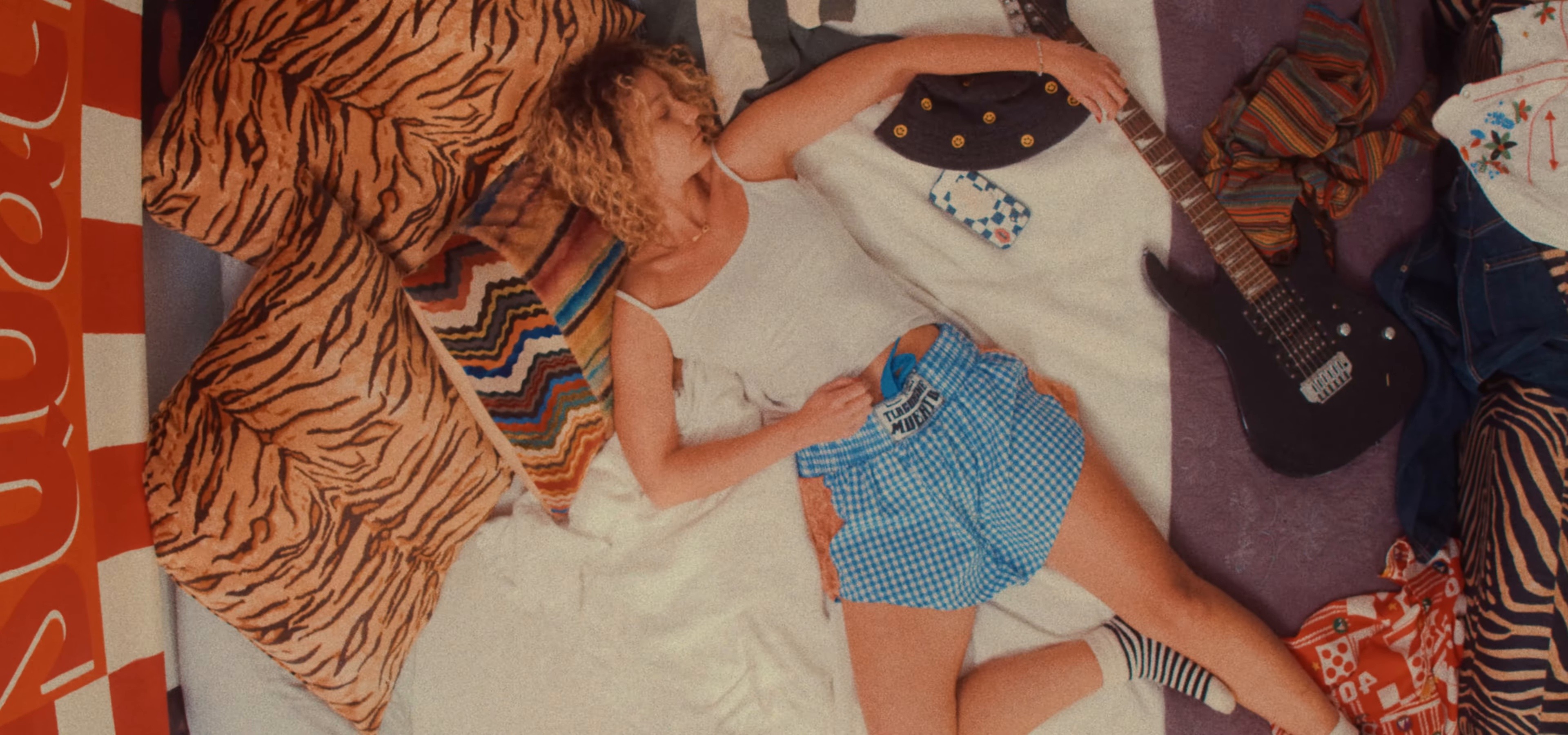 Yo creo que todxs estamos mal (2024) —  shot,  lighting