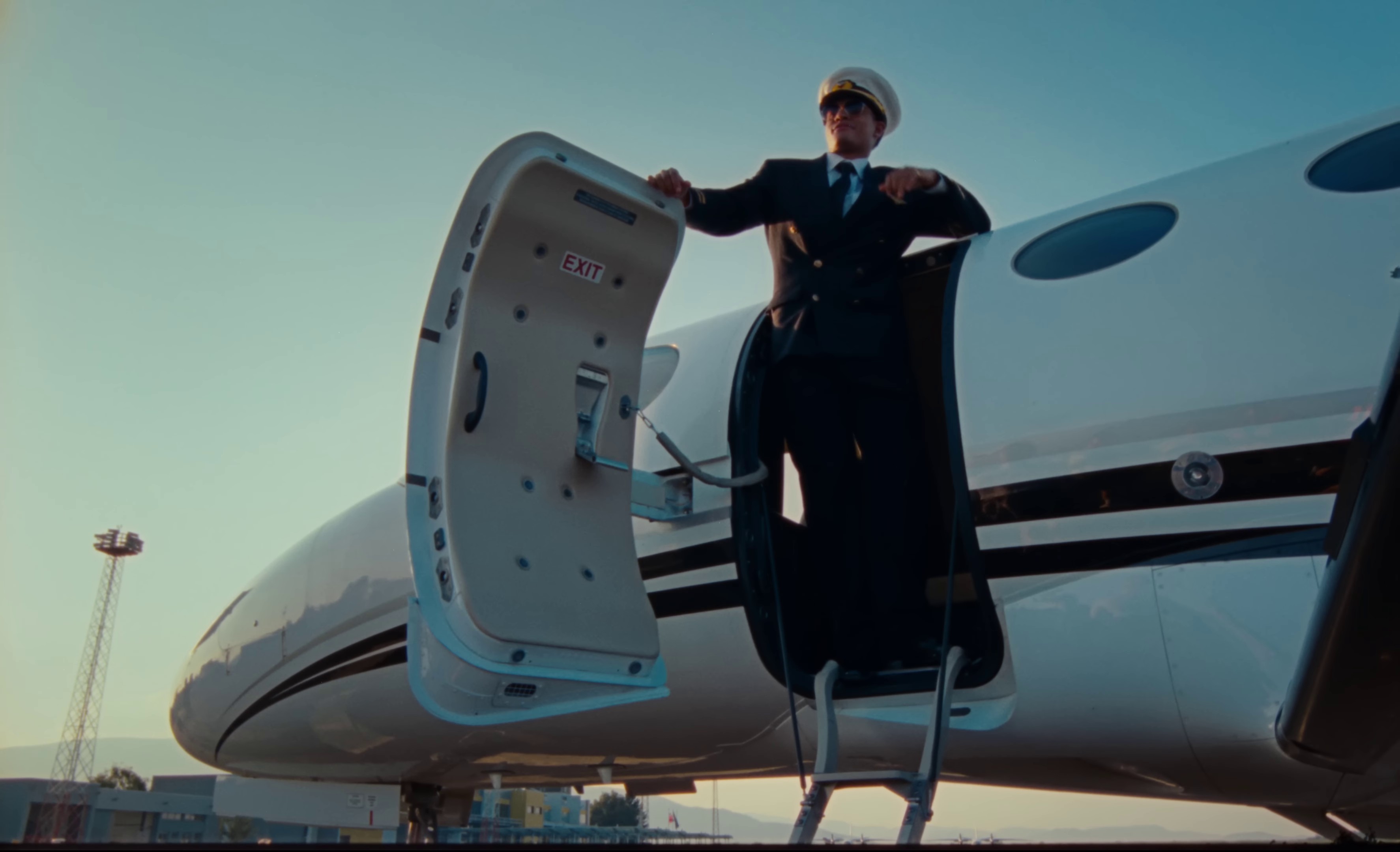 Captain Ants (2023) —  shot,  lighting