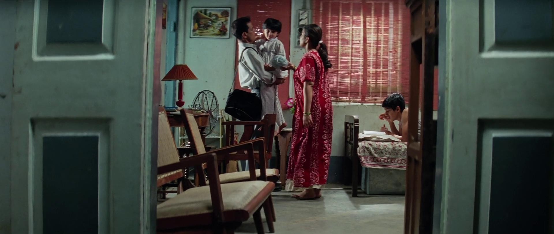 Dombivali Fast (2005) —  shot,  lighting