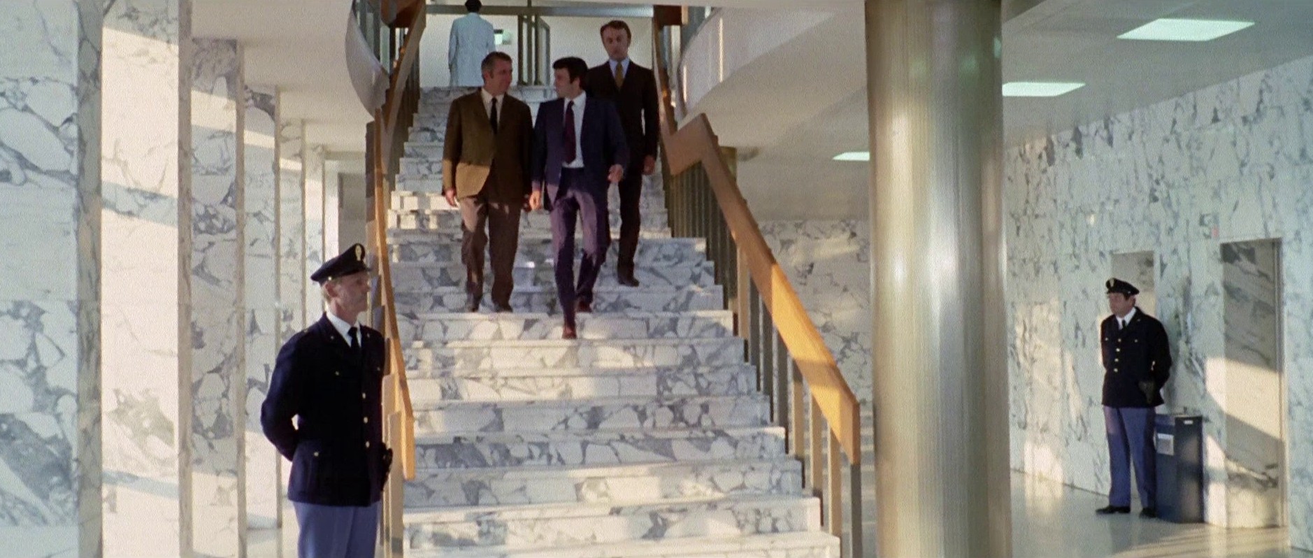 The Cat o' Nine Tails (1971) —  shot,  lighting