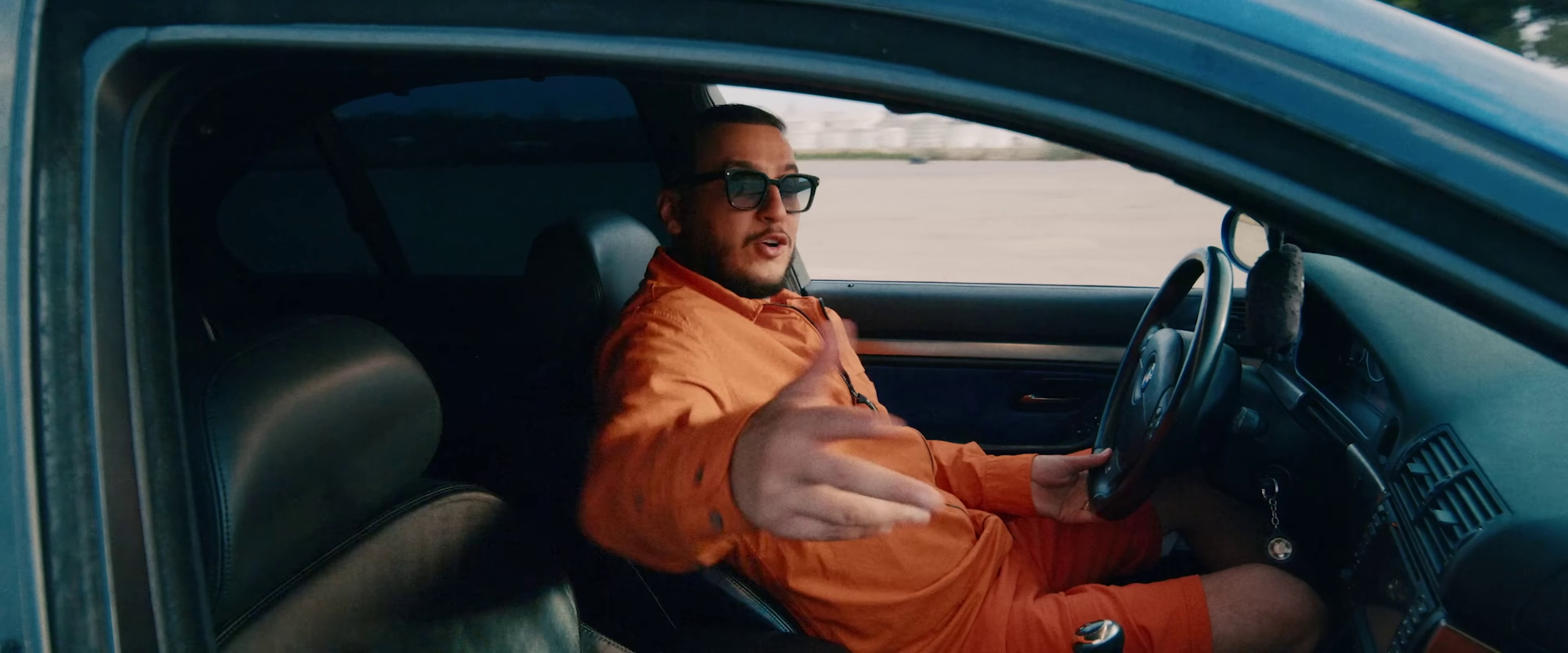 Favel (2023) —  shot,  lighting