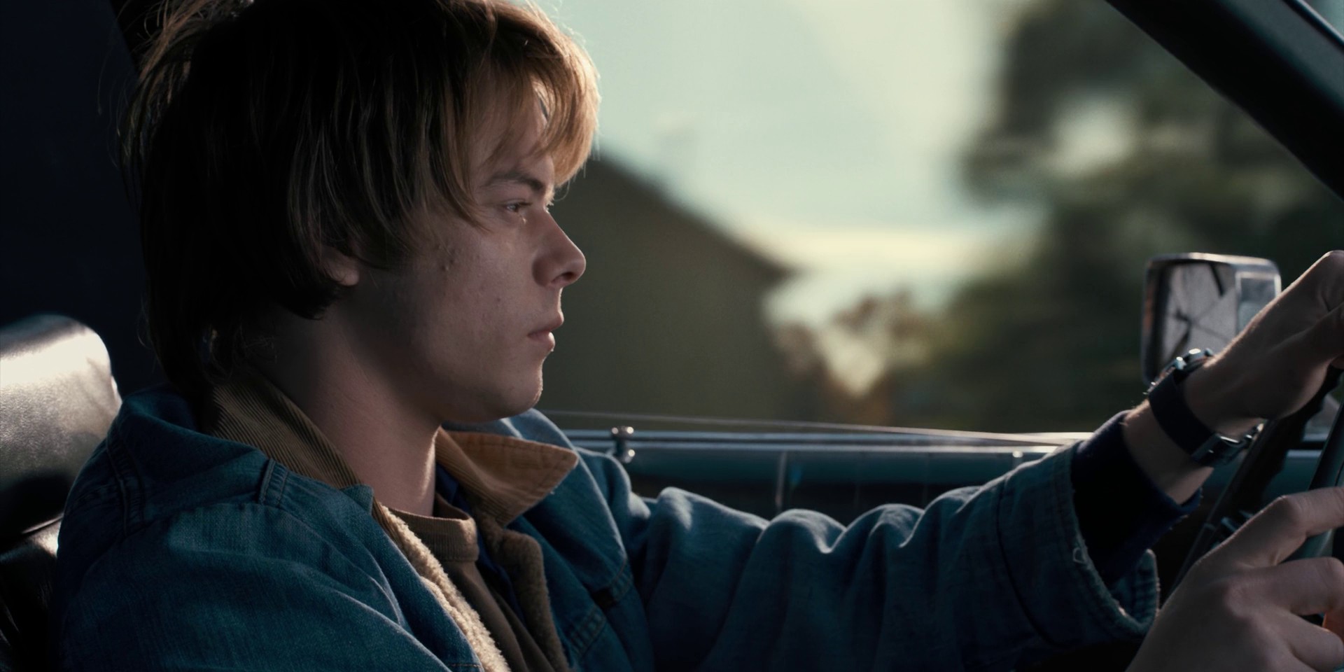 Chapter Two: The Weirdo on Maple Street (2016) —  shot,  lighting