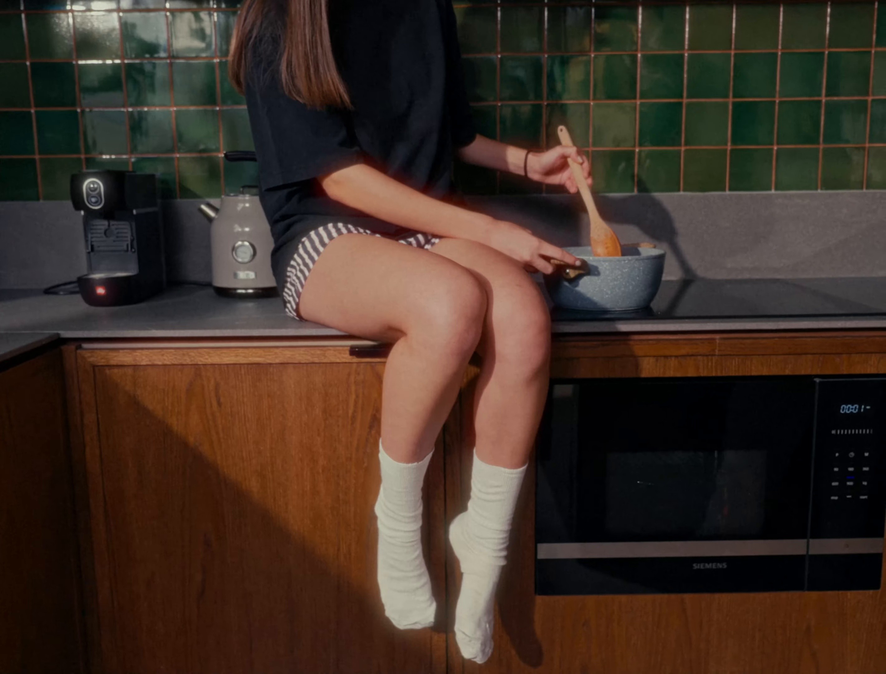 Tell Your Friends (2024) —  shot,  lighting