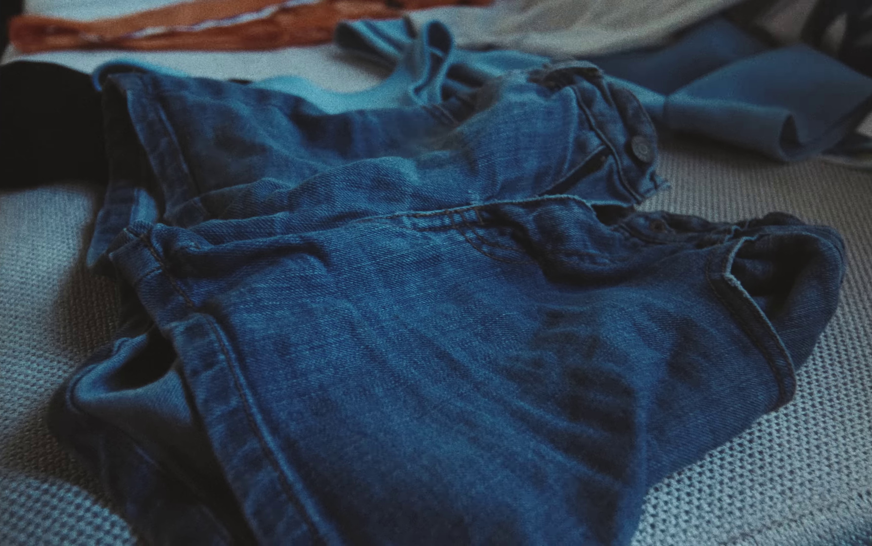 Jolie Go (2023) —  shot,  lighting