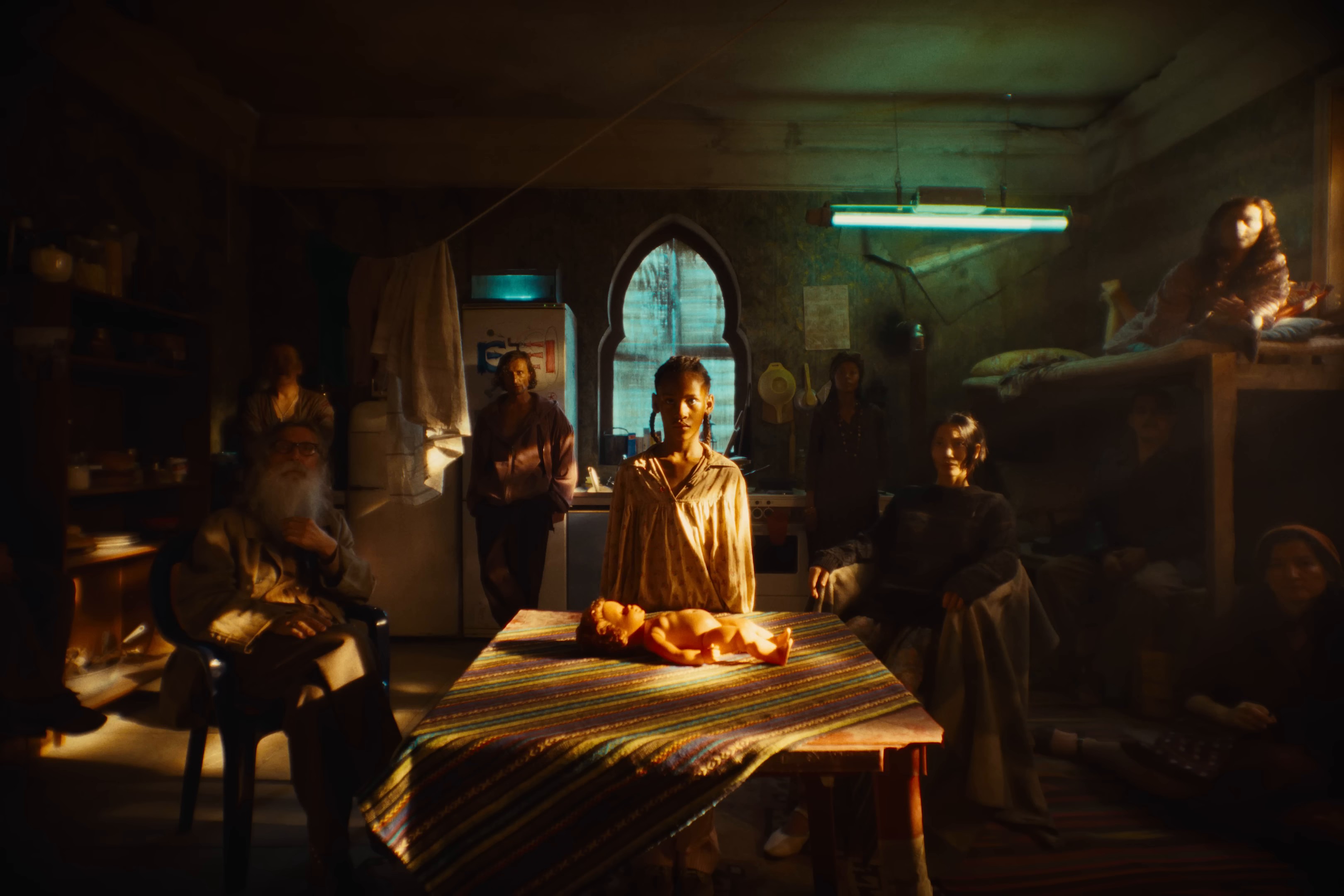 GUN (2024) —  shot,  lighting