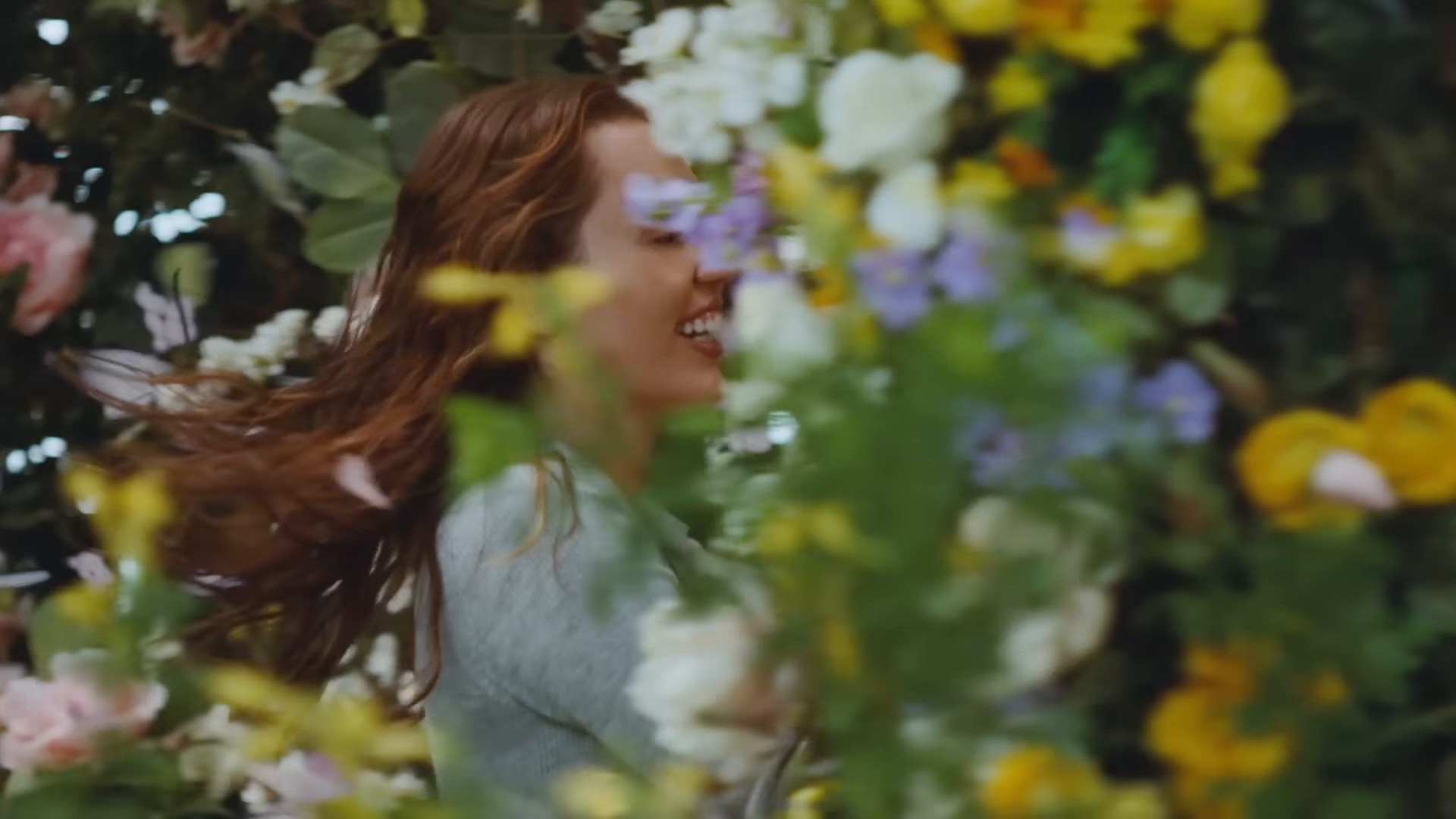 Miley Cyrus for Gucci Flora (2024) —  shot,  lighting