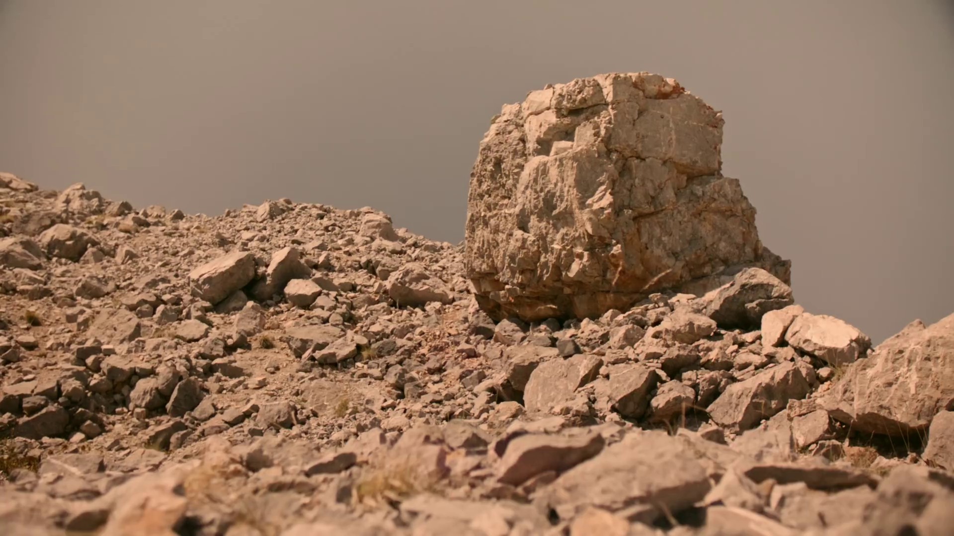 Voyager (2022) —  shot,  lighting